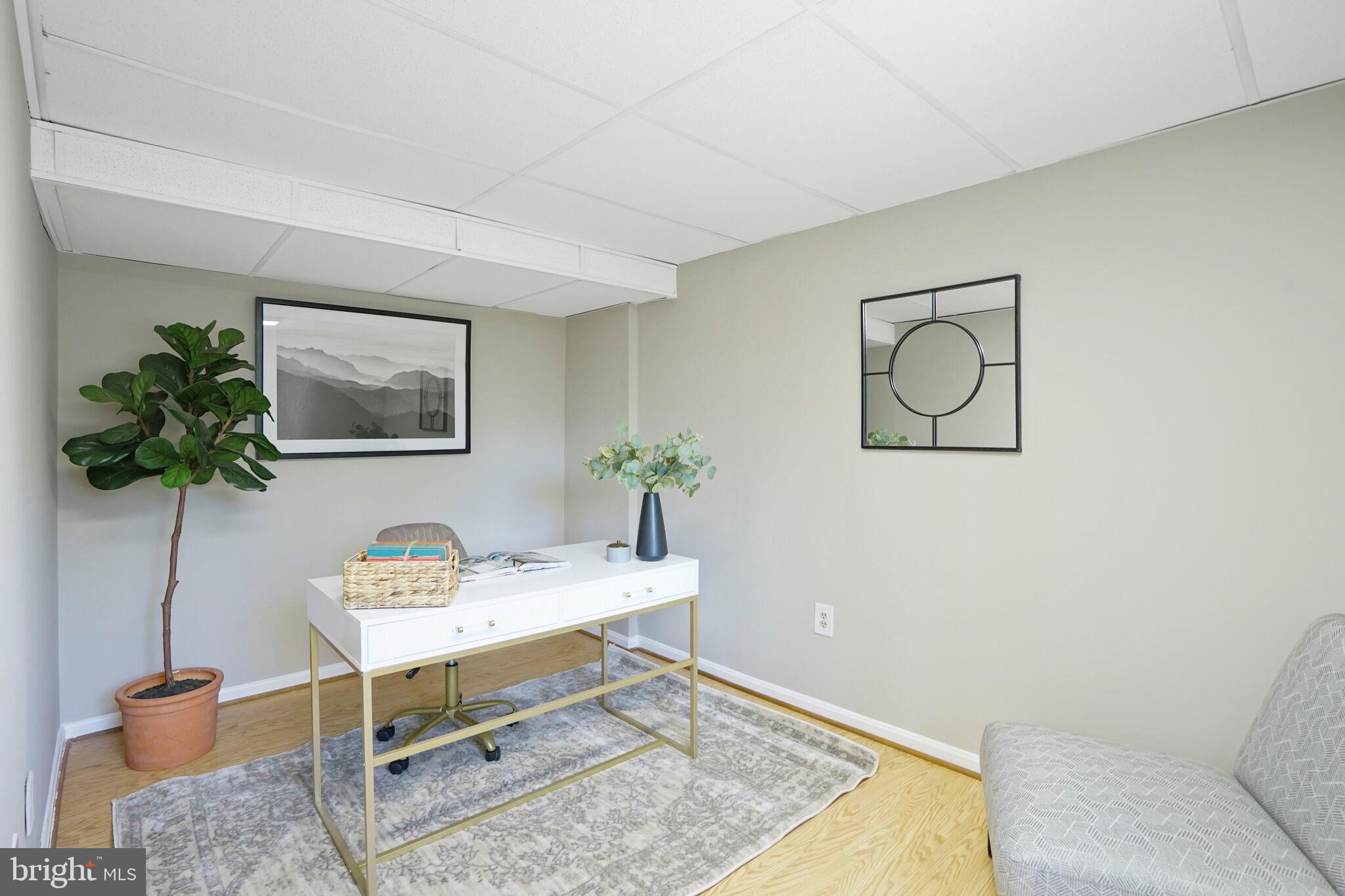 WEST SPRINGFIELD VILLAGE - Residential