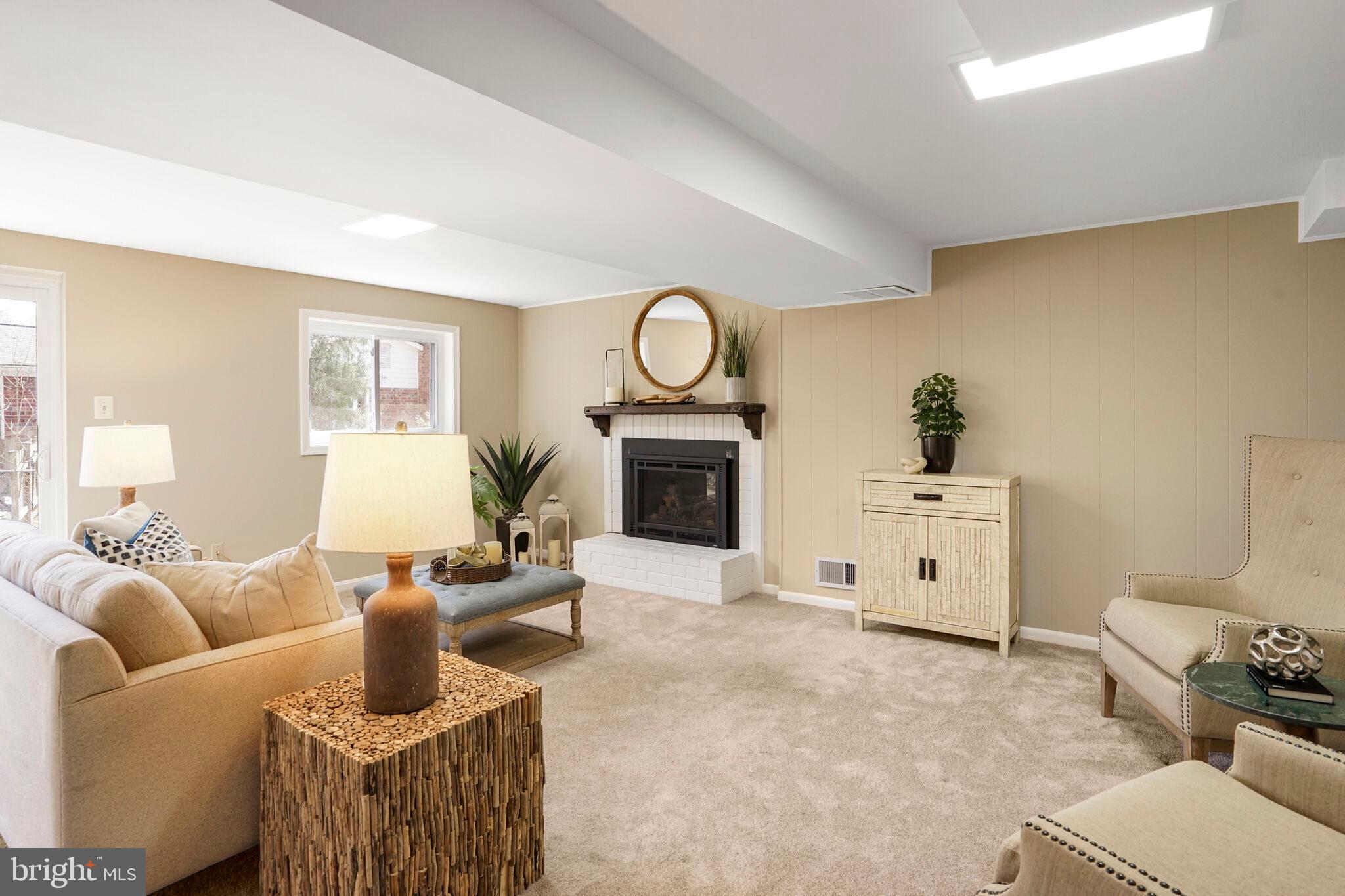 WEST SPRINGFIELD VILLAGE - Residential