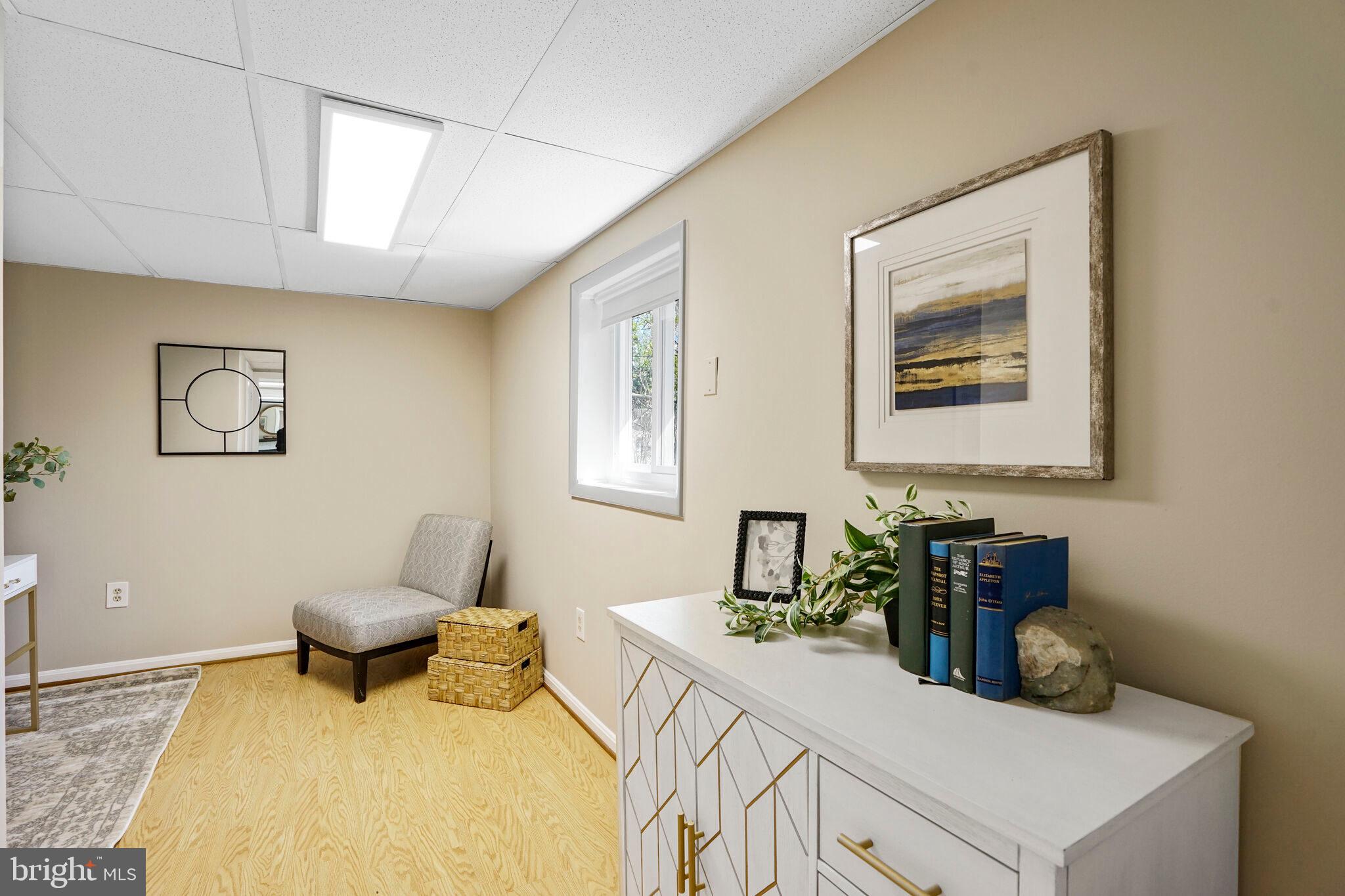 WEST SPRINGFIELD VILLAGE - Residential