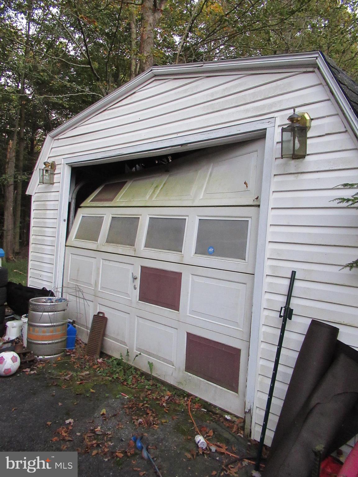 HOLIDAY POCONO - Residential