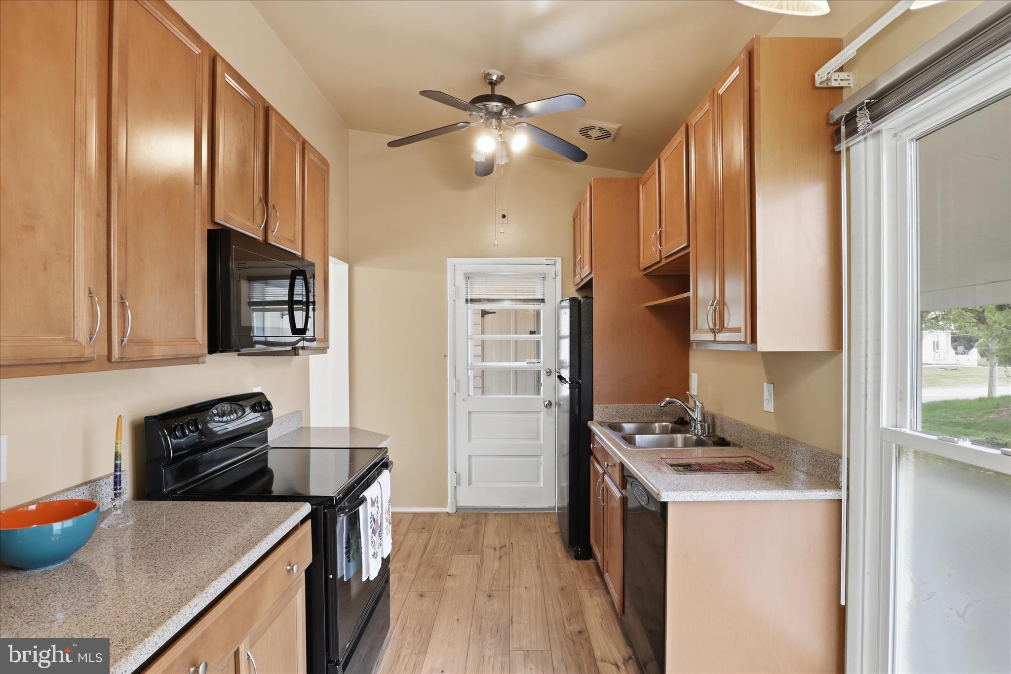 SUMMIT PARK - Residential