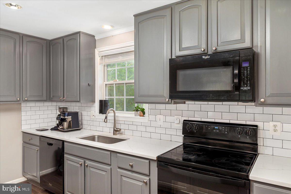 SKYLAND ESTATES - Residential