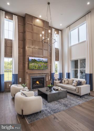 REGENCY AT WATERSIDE - Residential