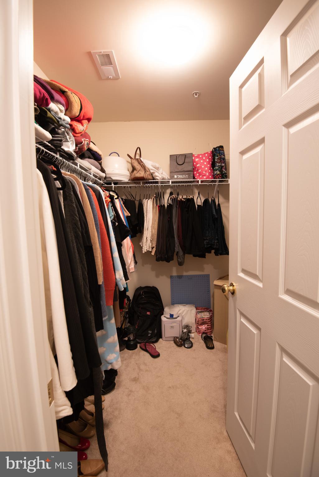 BEN OAKS - Residential