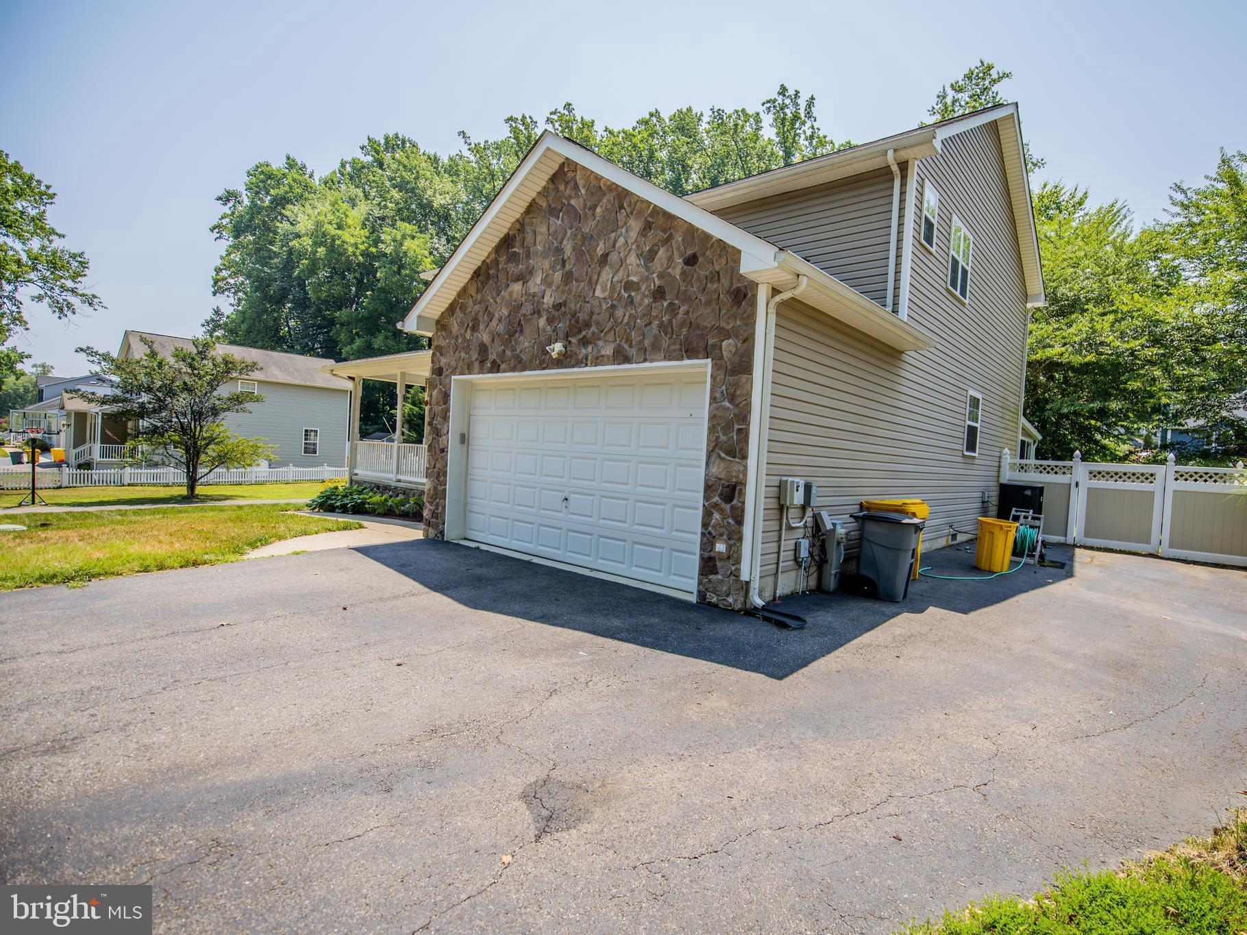 SELBY HEIGHTS - Residential