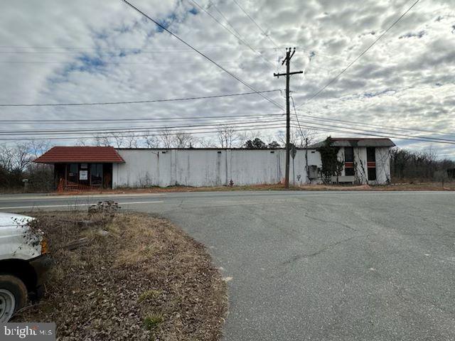 NOBLE HEIGHTS - Commercial Sale