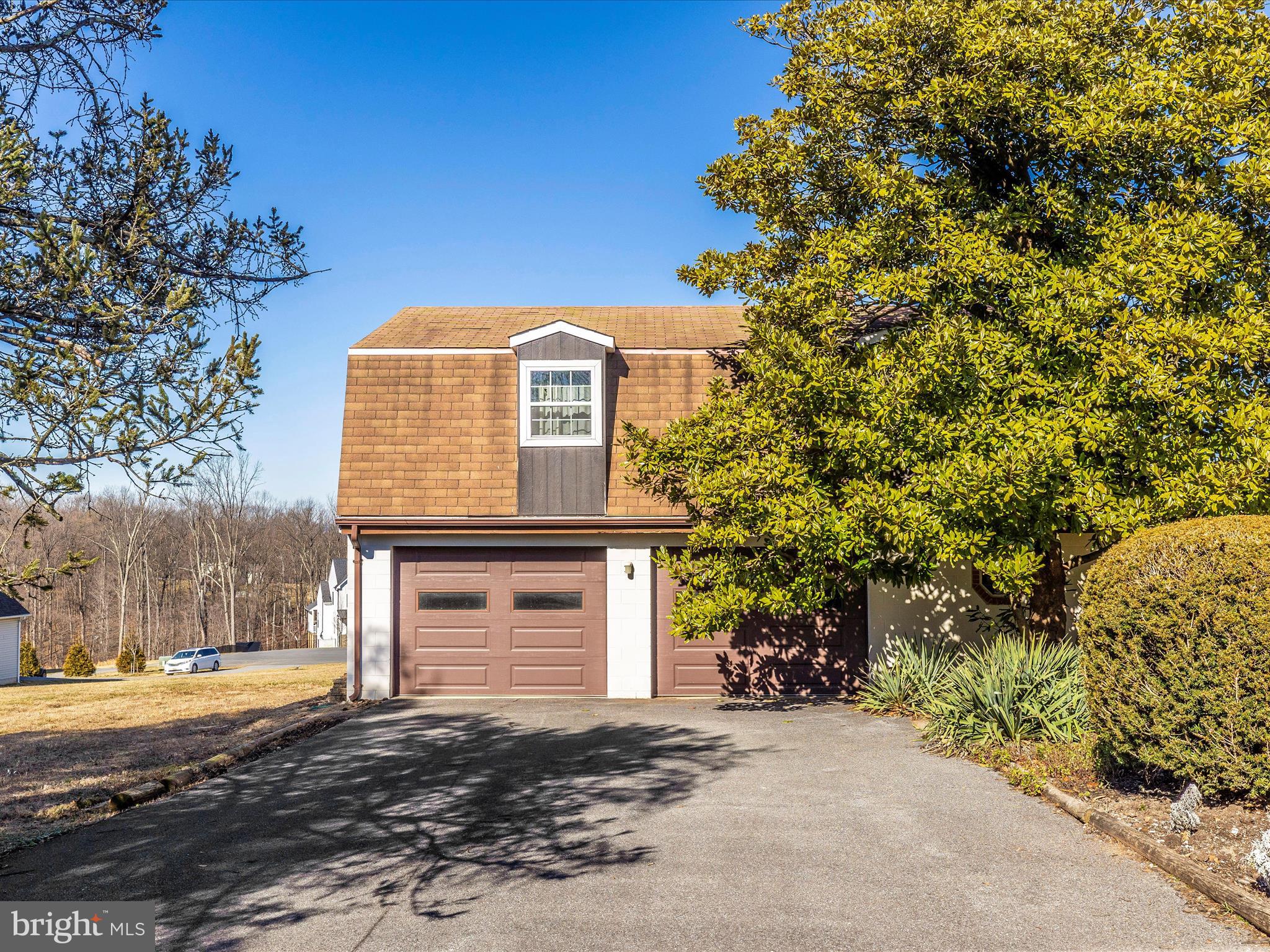 FOUR COUNTY ESTATES - Residential