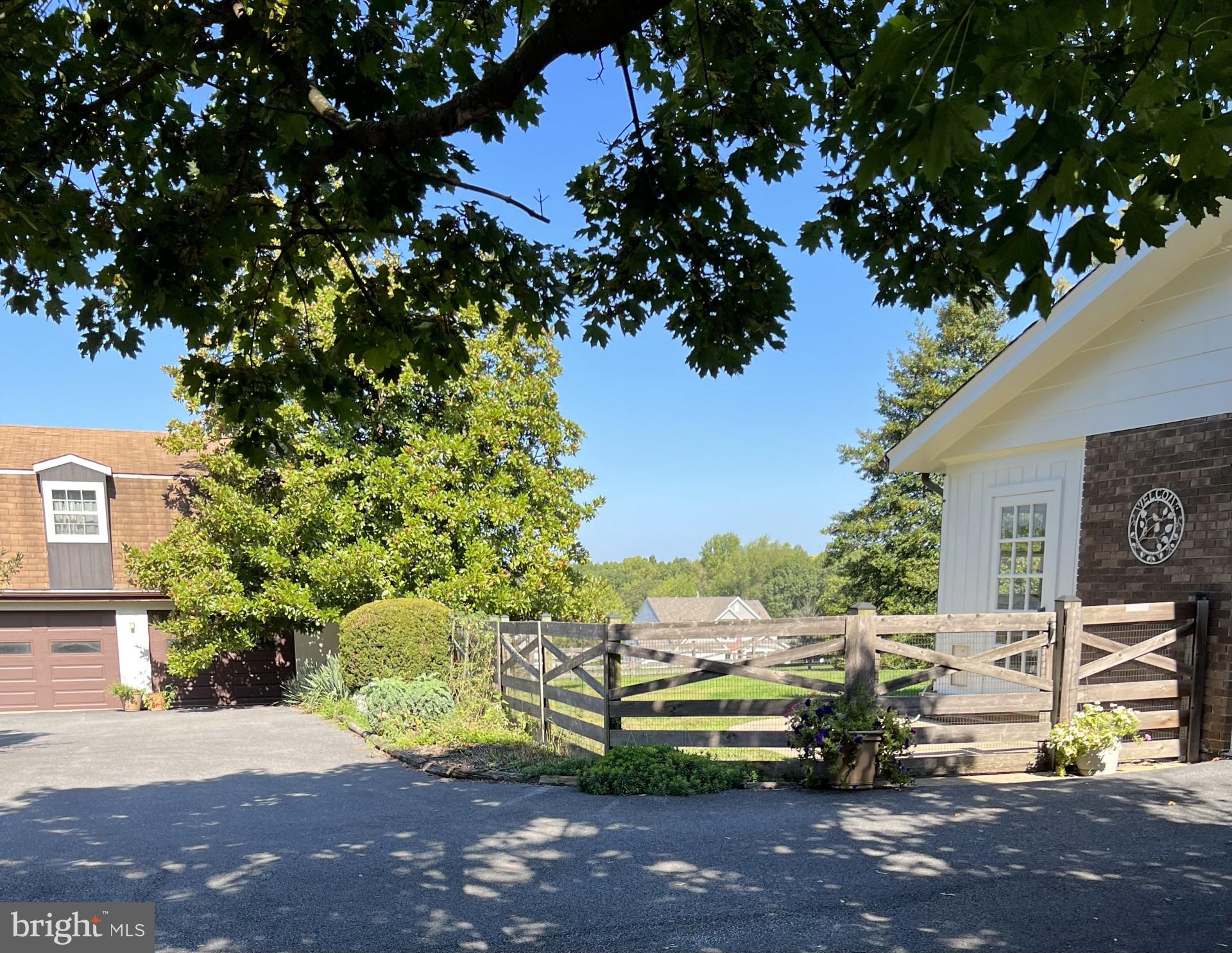 FOUR COUNTY ESTATES - Residential