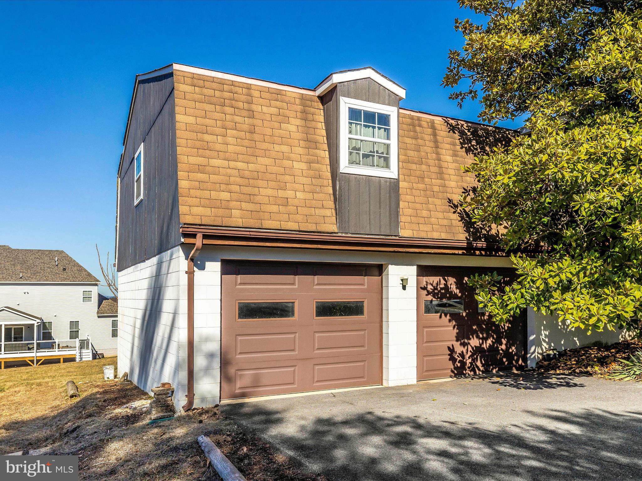 FOUR COUNTY ESTATES - Residential