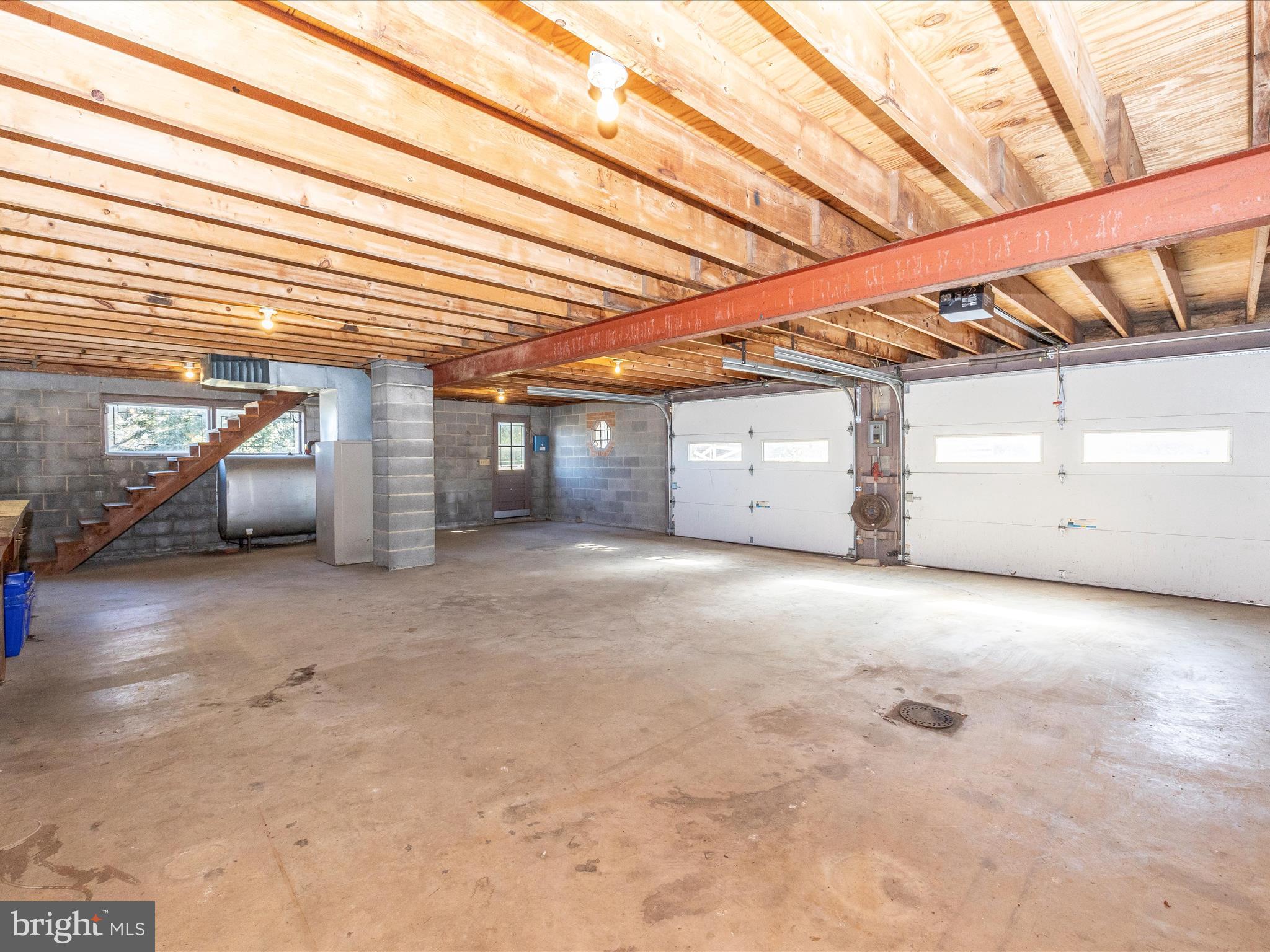 FOUR COUNTY ESTATES - Residential