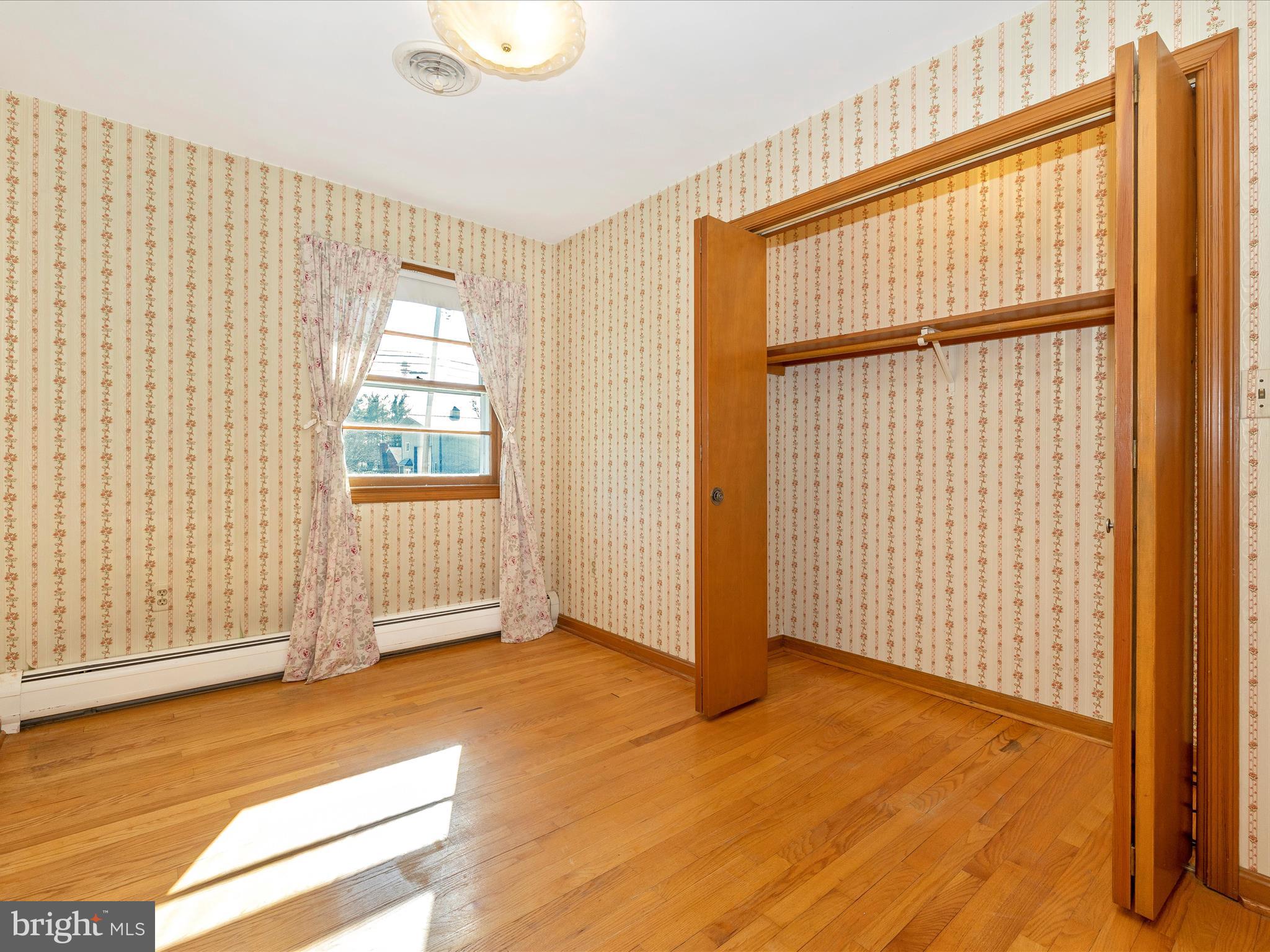 FOUR COUNTY ESTATES - Residential