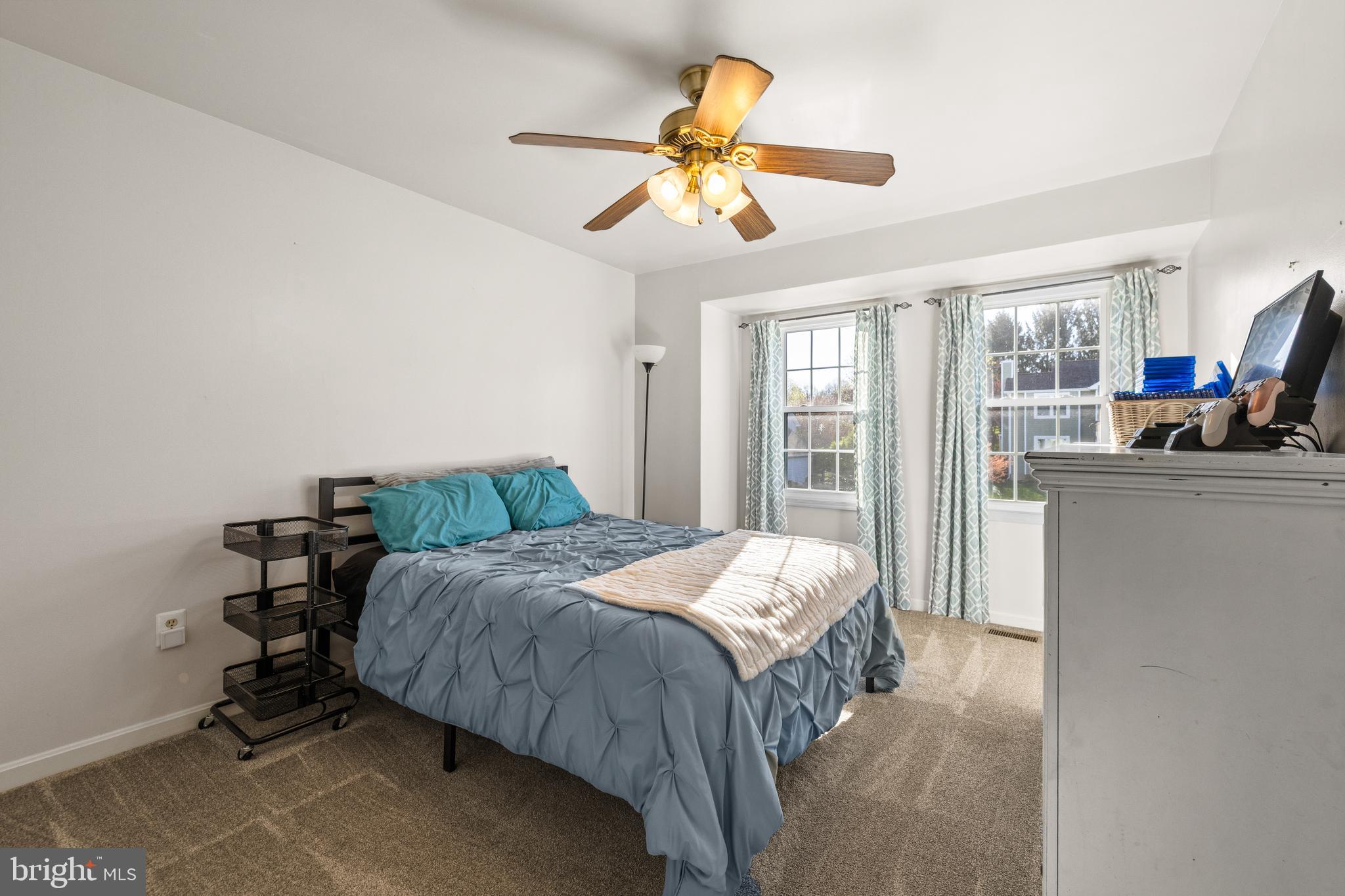 STEWARTSTOWN STATION - Residential