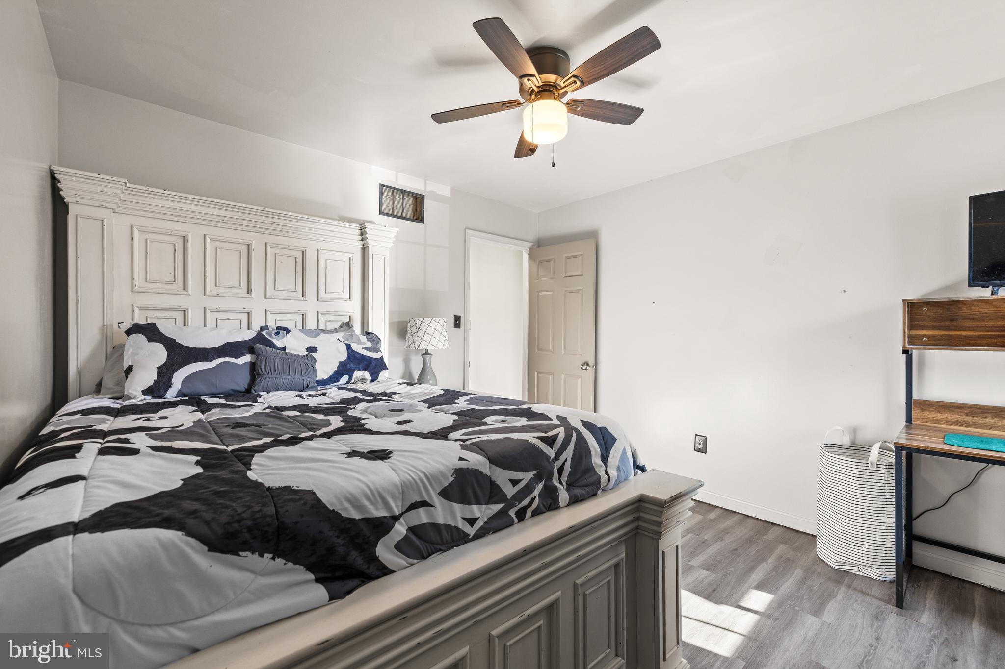 STEWARTSTOWN STATION - Residential