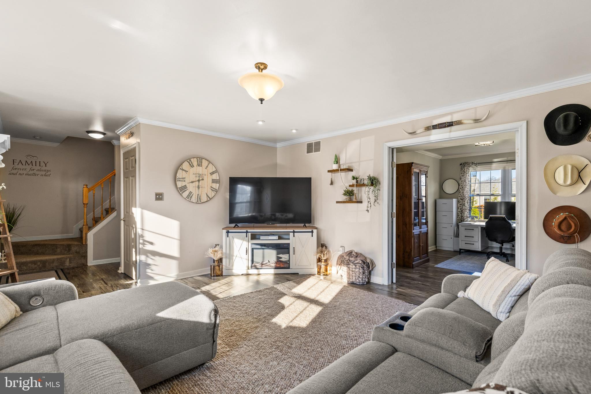 STEWARTSTOWN STATION - Residential