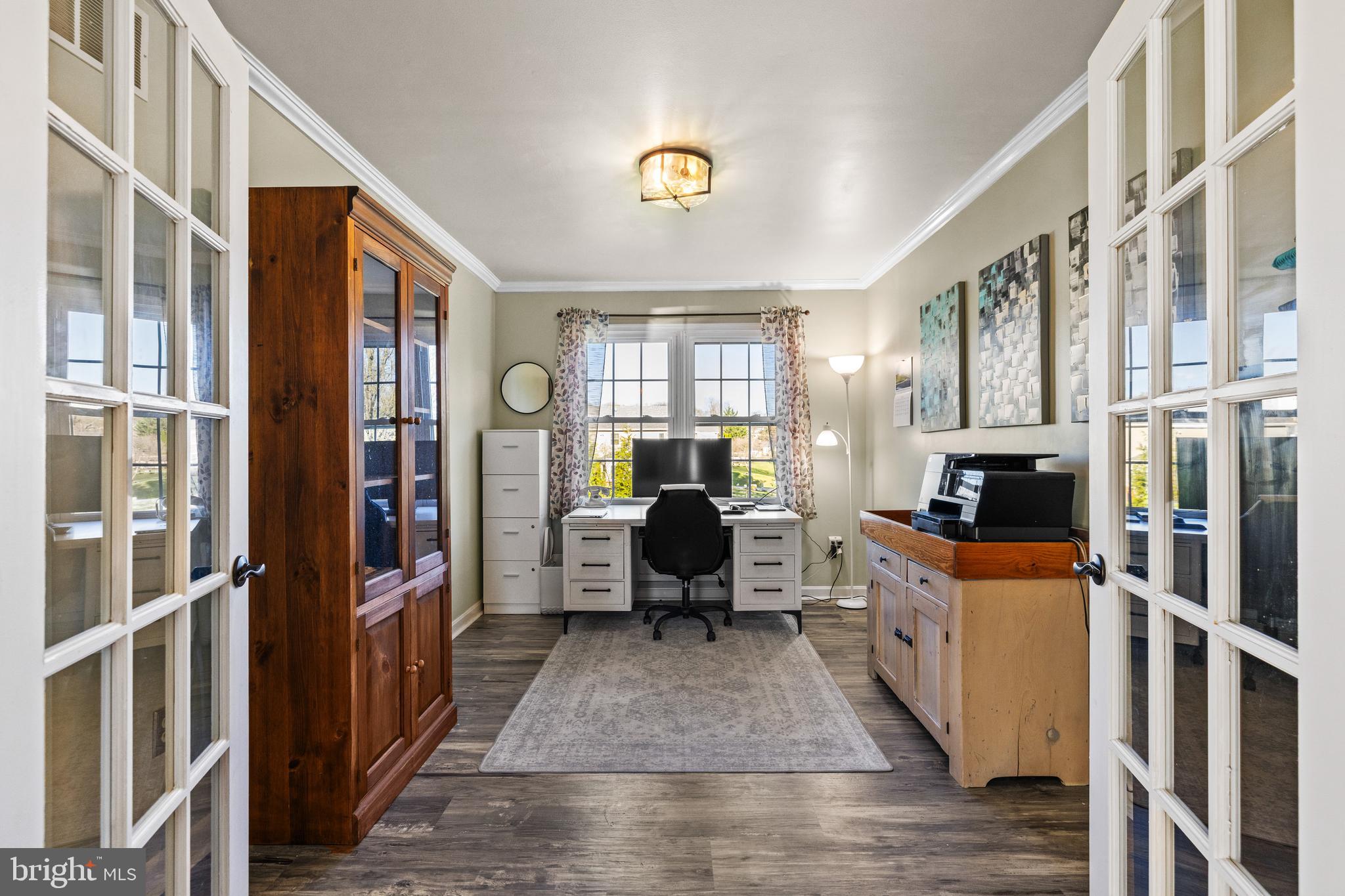 STEWARTSTOWN STATION - Residential