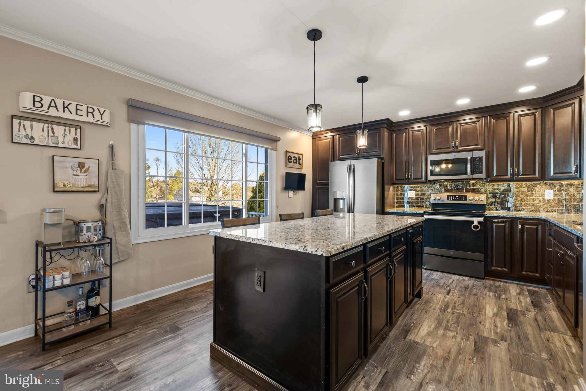 STEWARTSTOWN STATION - Residential