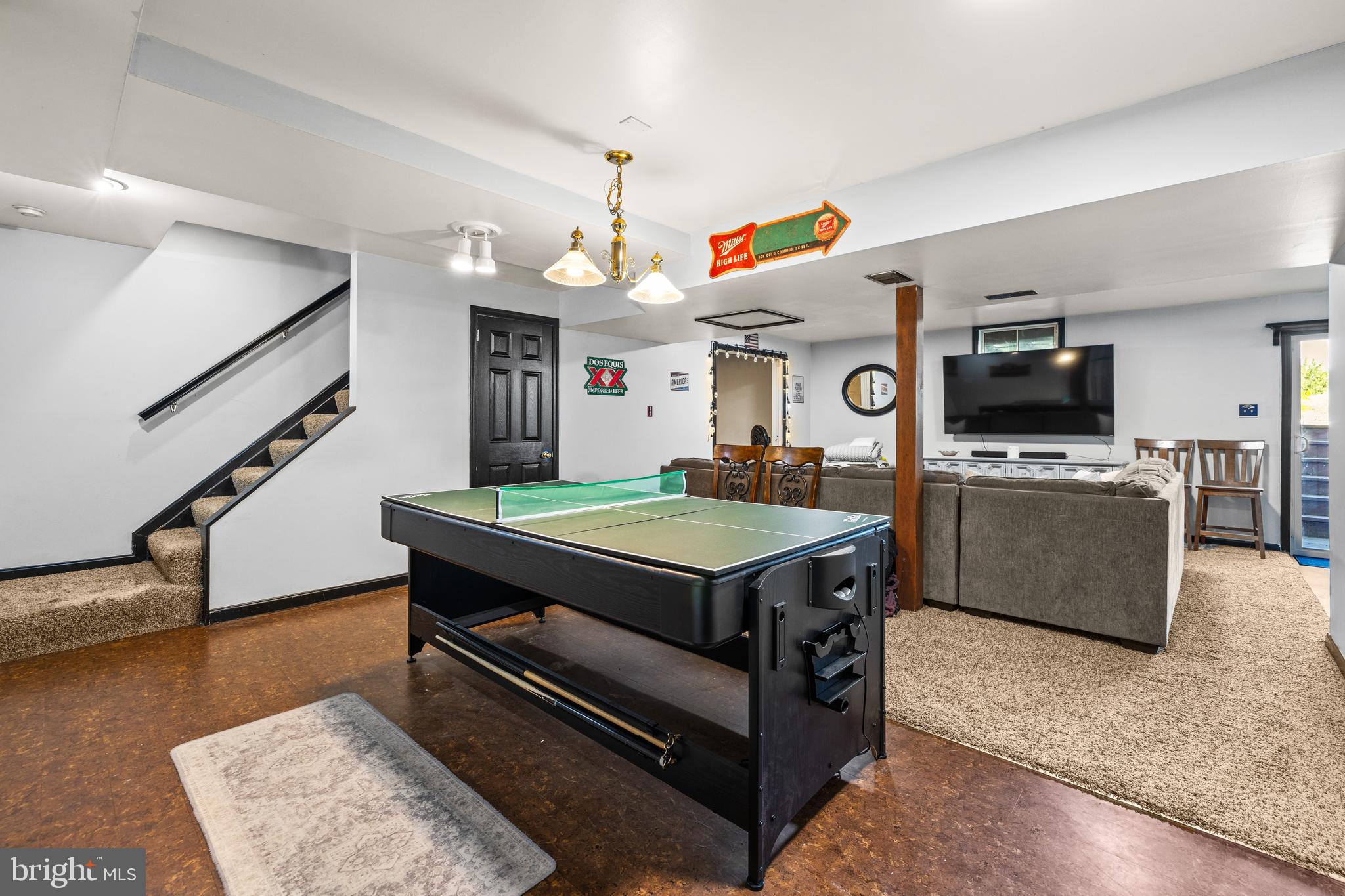 STEWARTSTOWN STATION - Residential