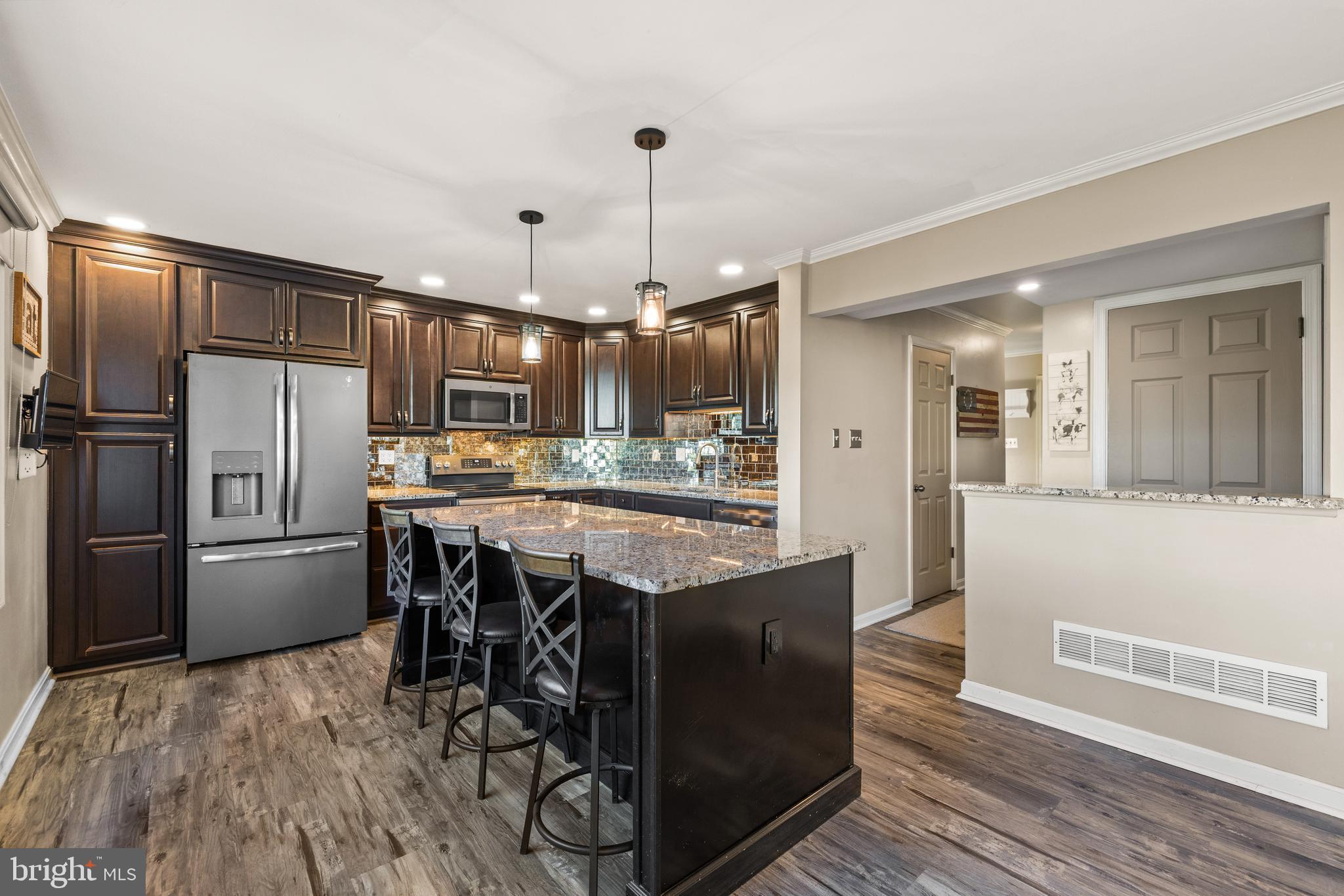 STEWARTSTOWN STATION - Residential