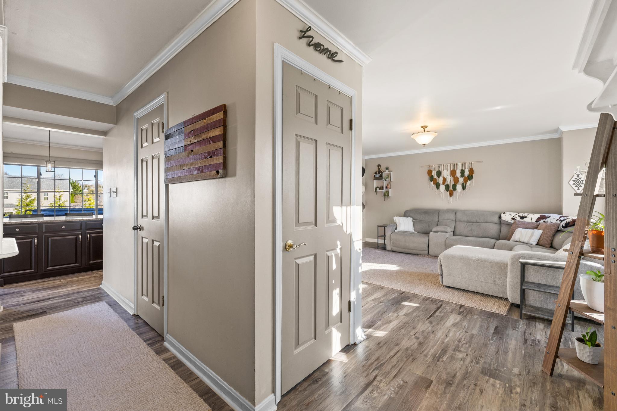 STEWARTSTOWN STATION - Residential