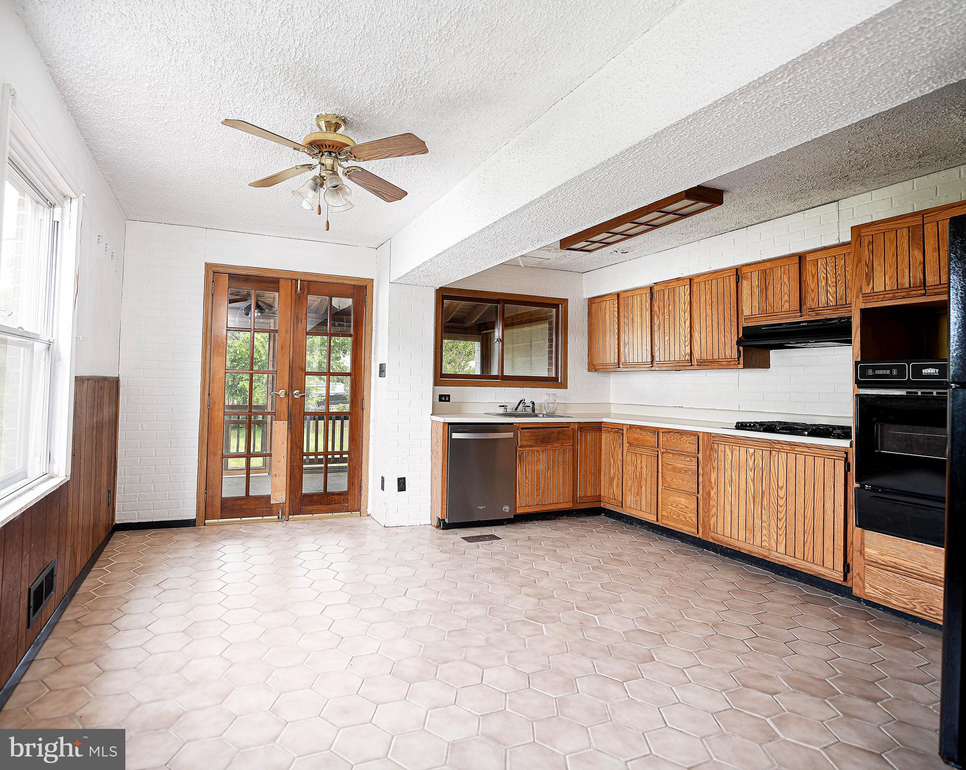 KEN KNOLL - Residential