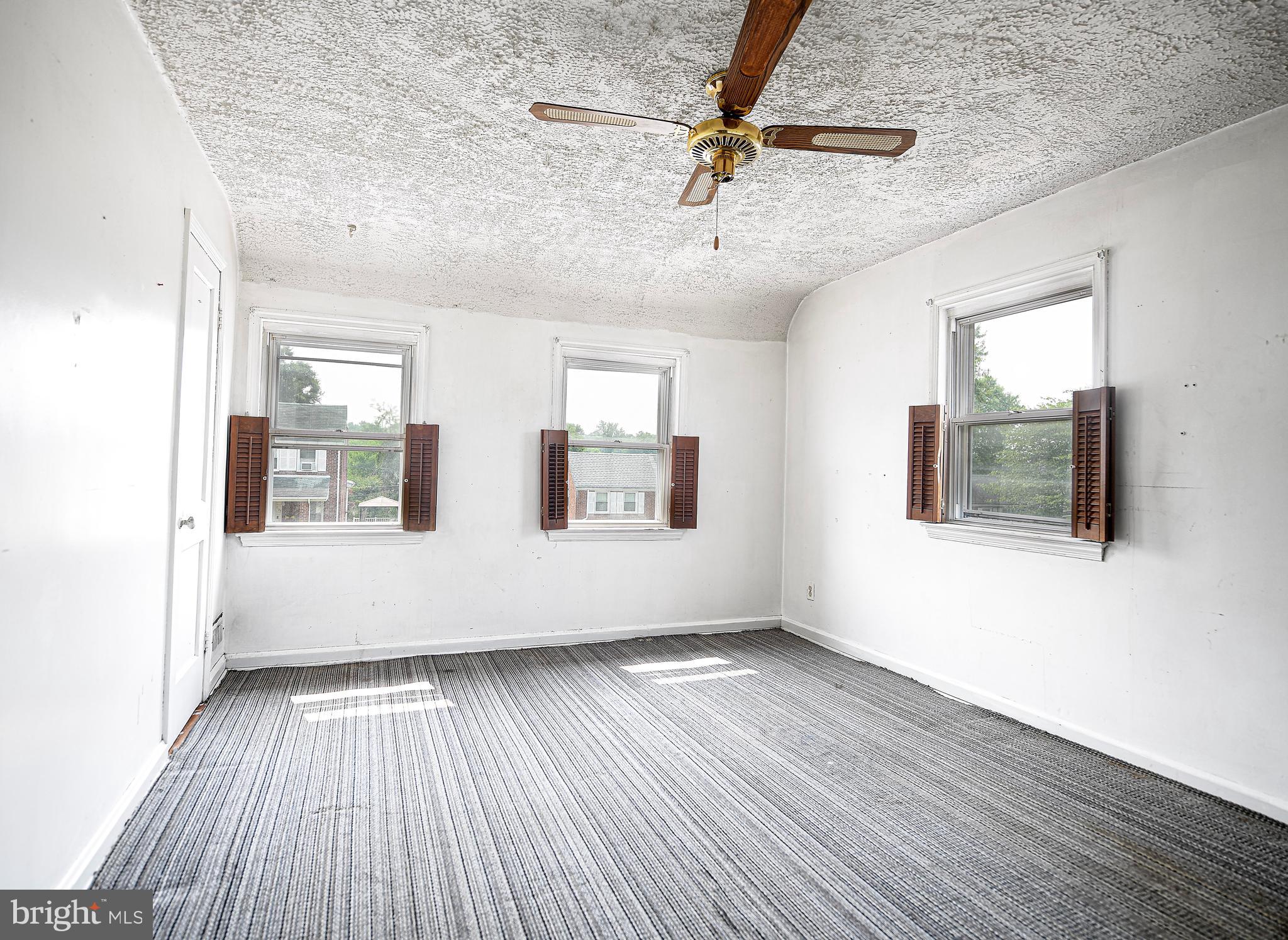 KEN KNOLL - Residential