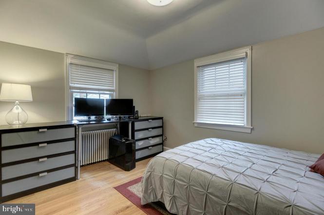 VIRGINIA SQUARE - Residential Lease