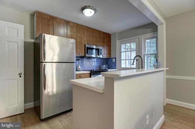 VIRGINIA SQUARE - Residential Lease