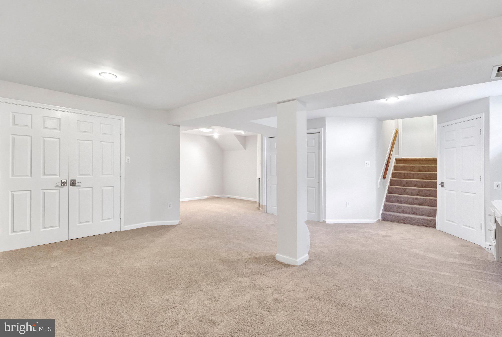 OAKBROOK - Residential