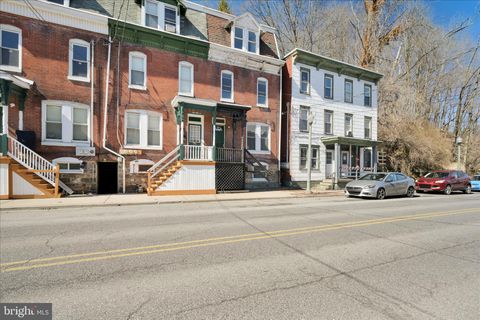 621 N CENTRE STREET POTTSVILLE PA 17901