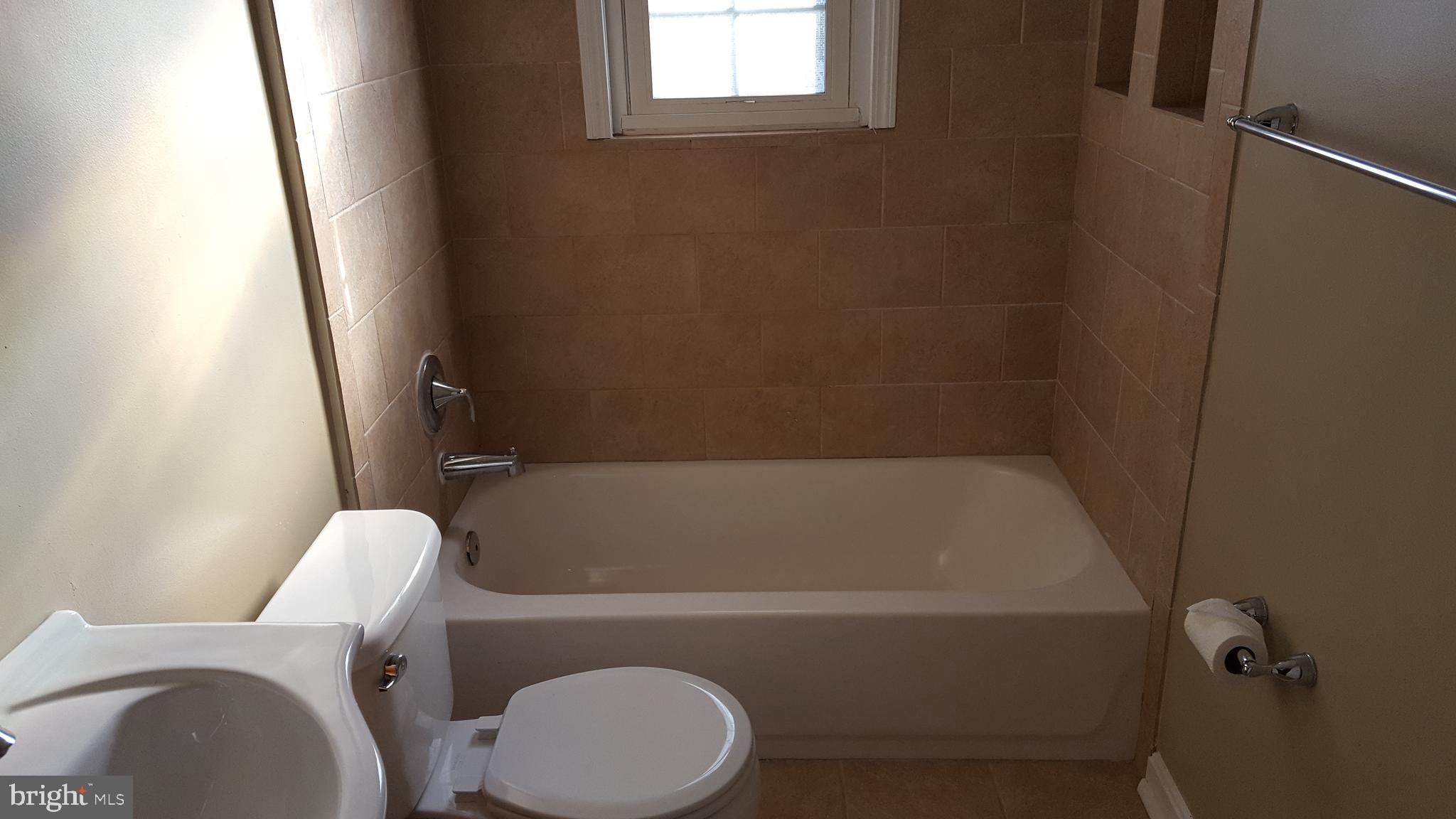 HOLLYWOOD - Residential Lease