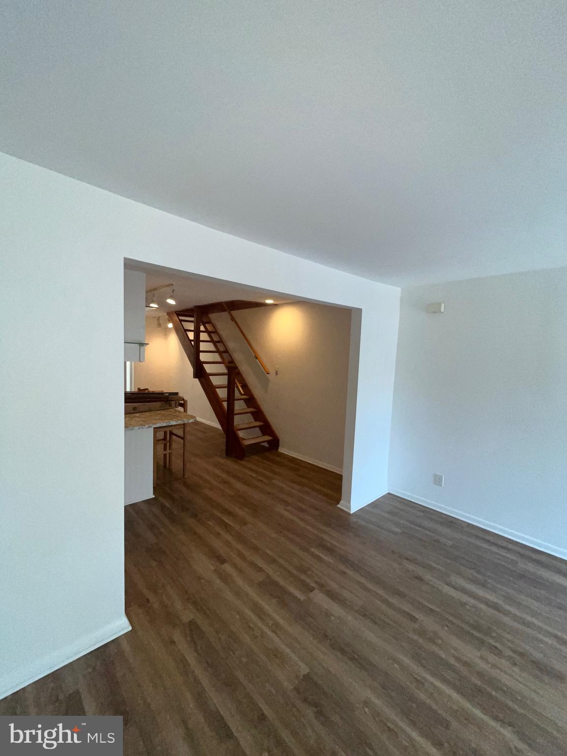 VILLAGE II - Residential Lease