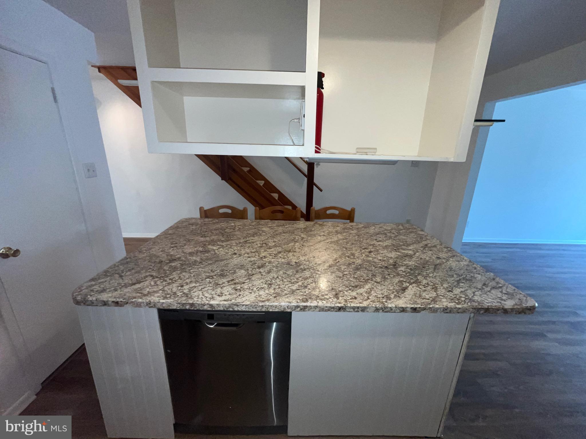 VILLAGE II - Residential Lease