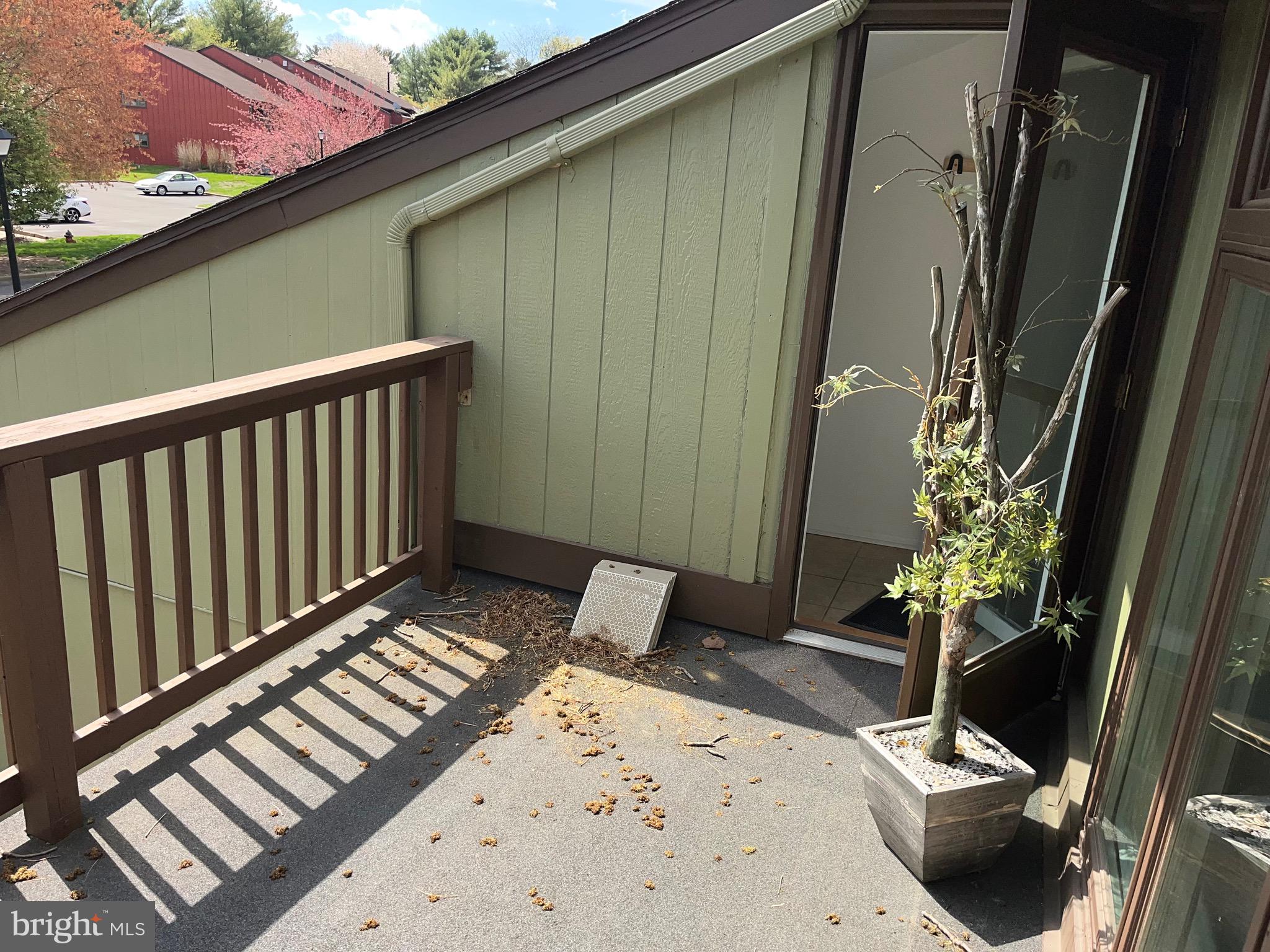 VILLAGE II - Residential Lease