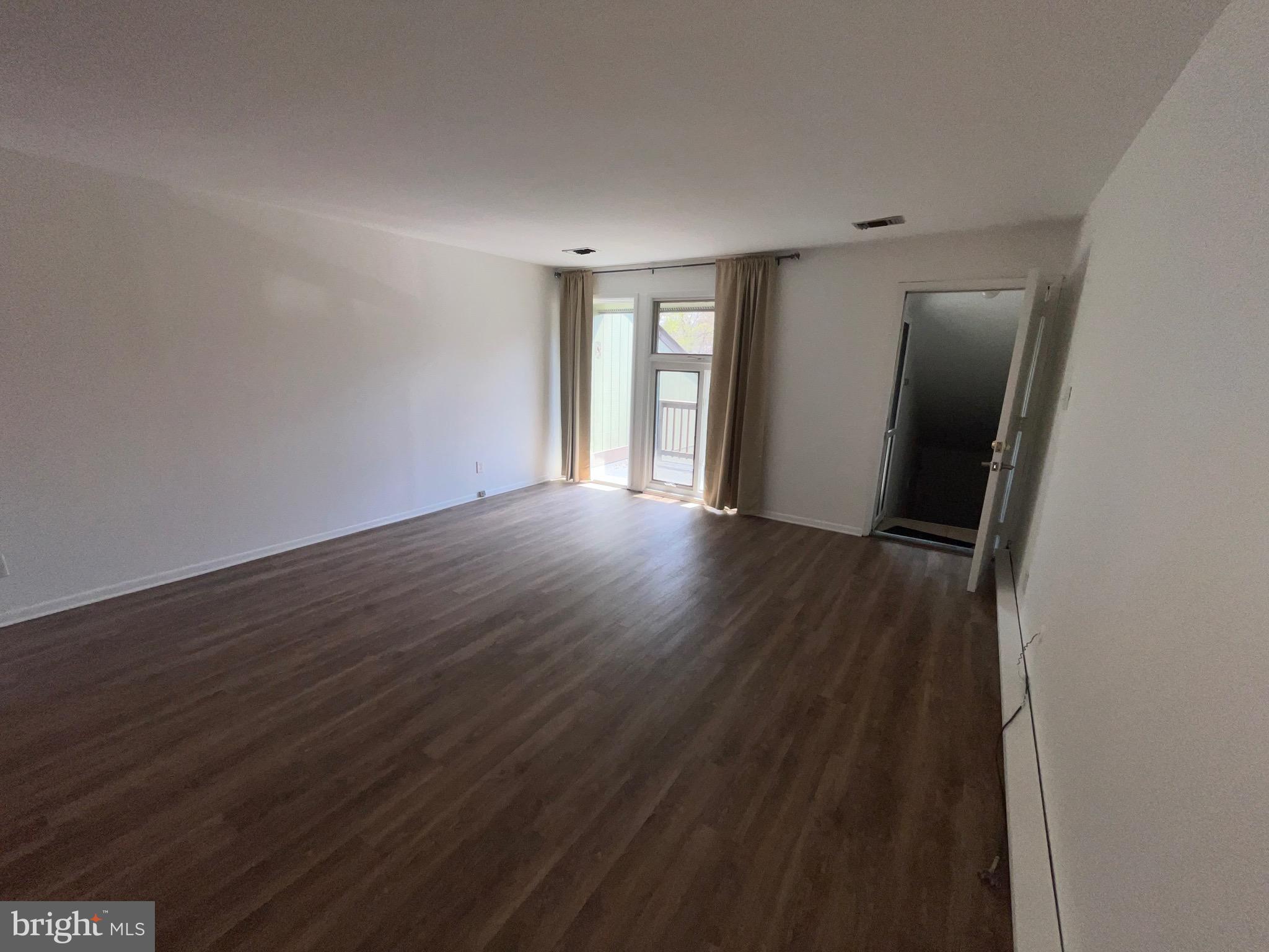 VILLAGE II - Residential Lease