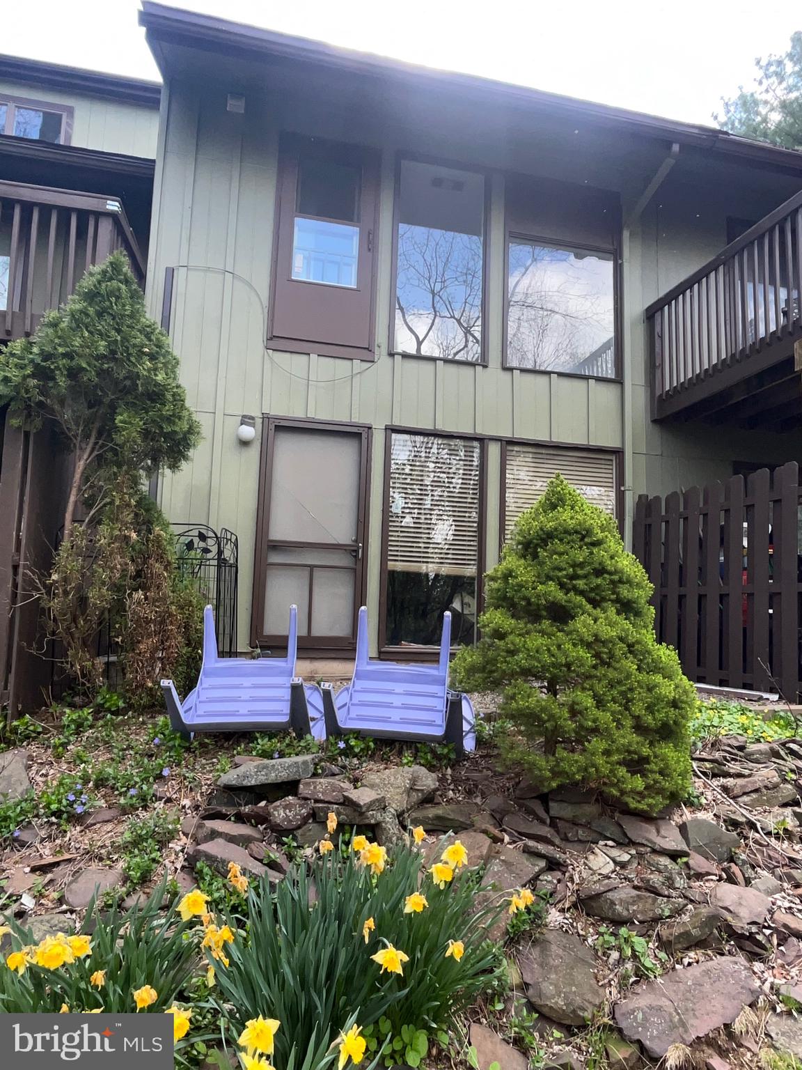 VILLAGE II - Residential Lease