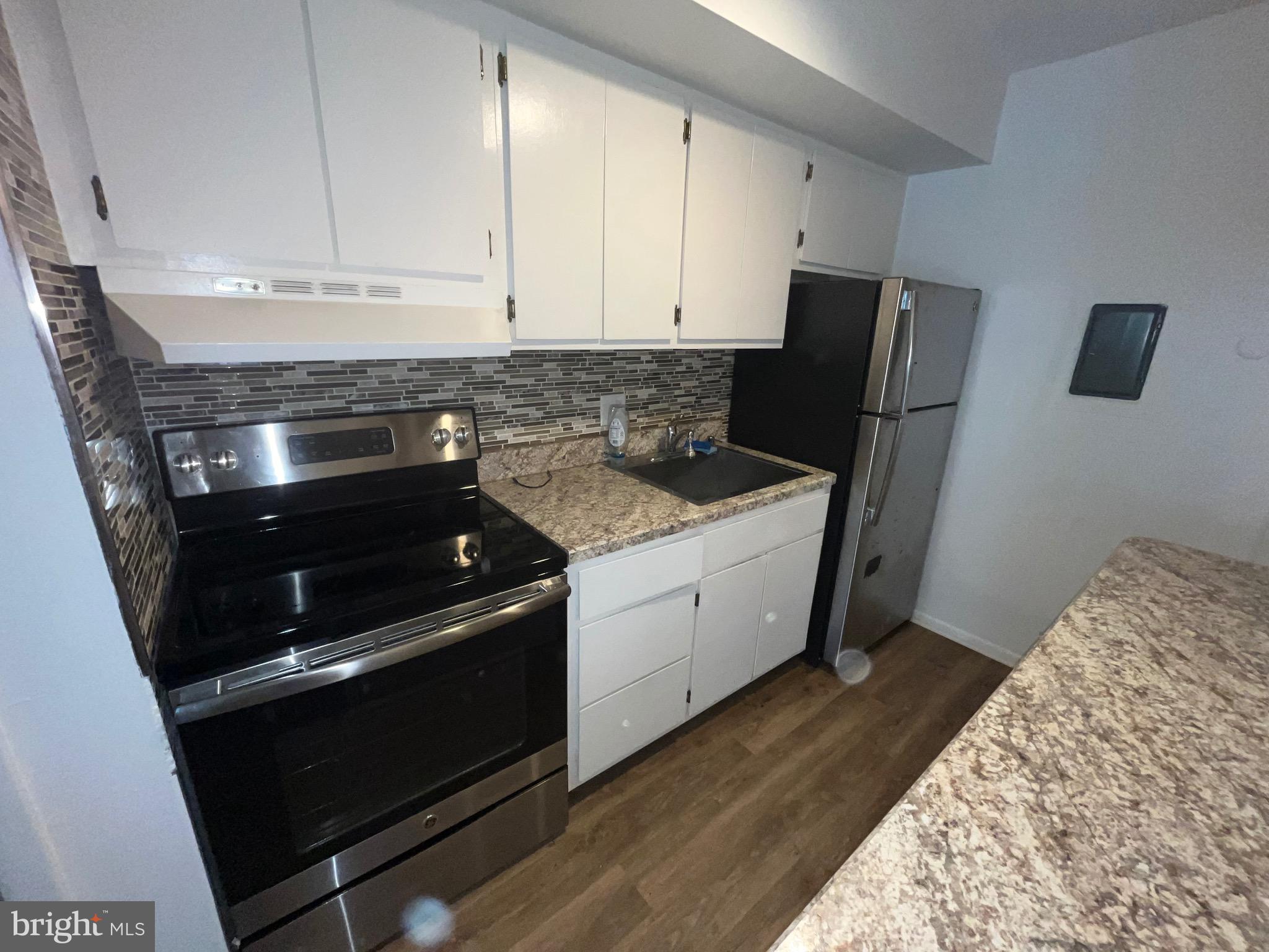 VILLAGE II - Residential Lease