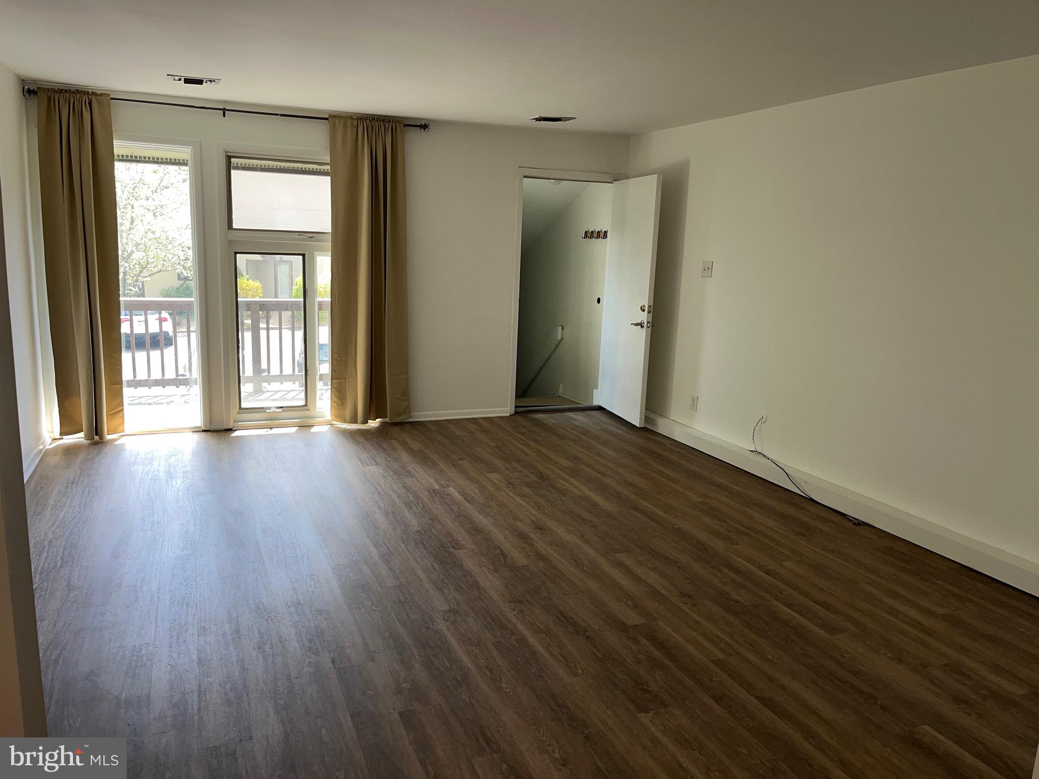 VILLAGE II - Residential Lease