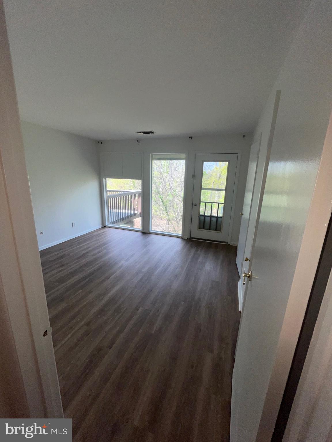 VILLAGE II - Residential Lease