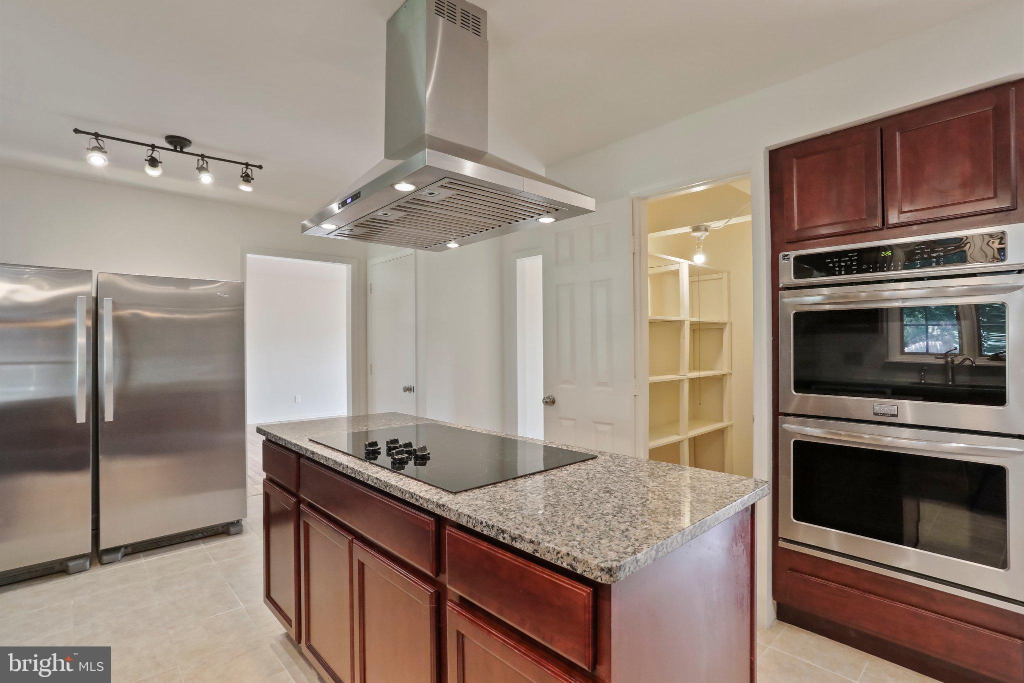 LUROSE ESTATES - Residential