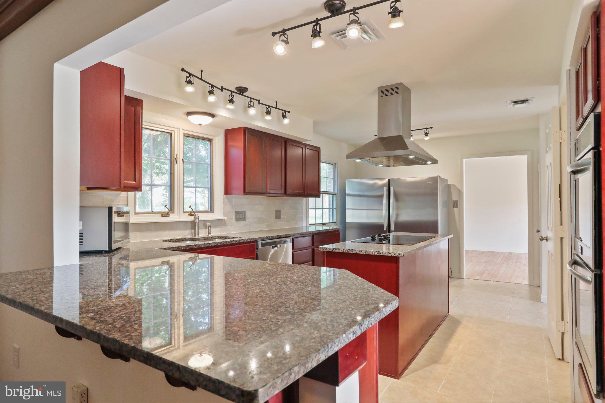 LUROSE ESTATES - Residential