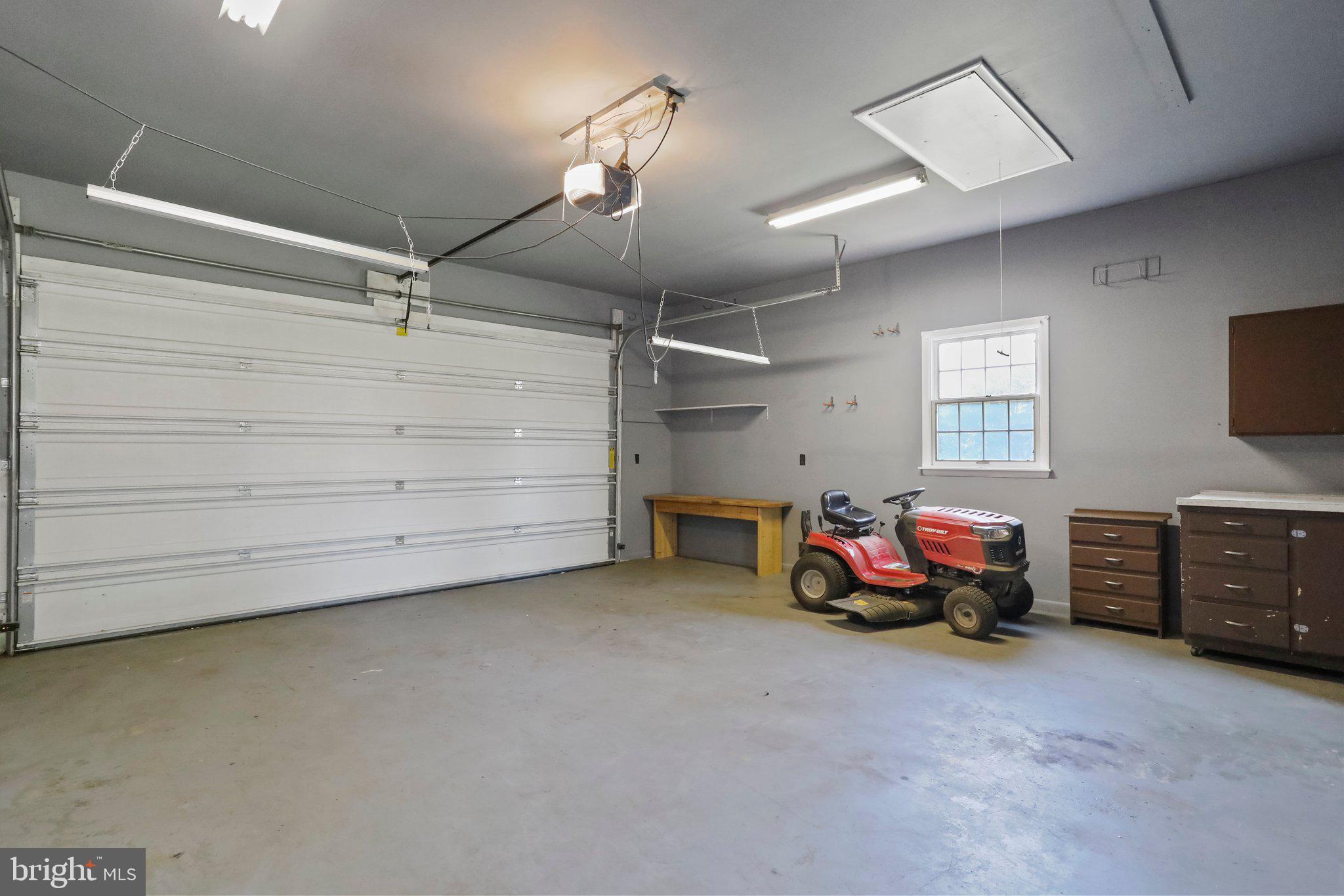 LUROSE ESTATES - Residential