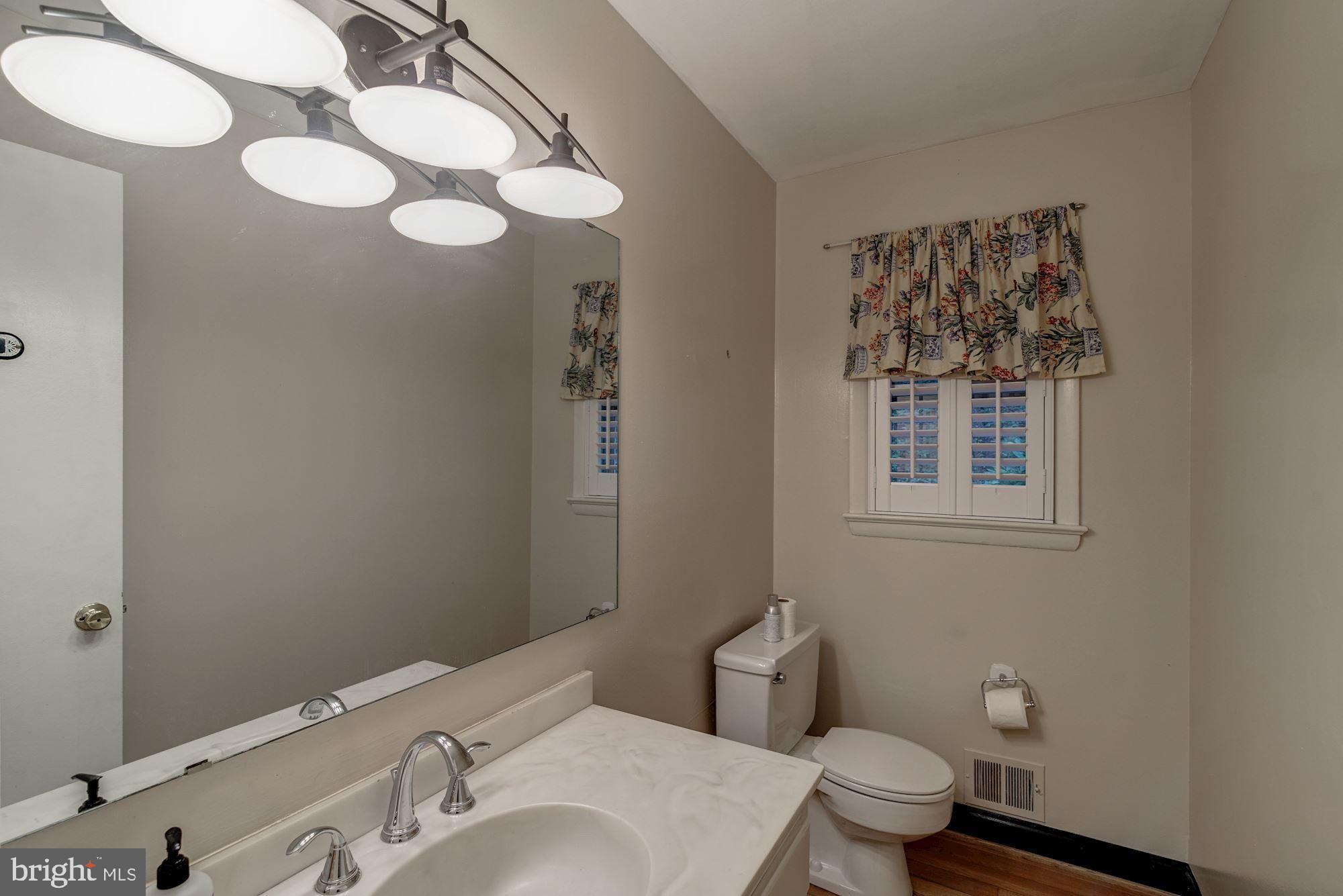 BELLE WOOD - Residential Lease