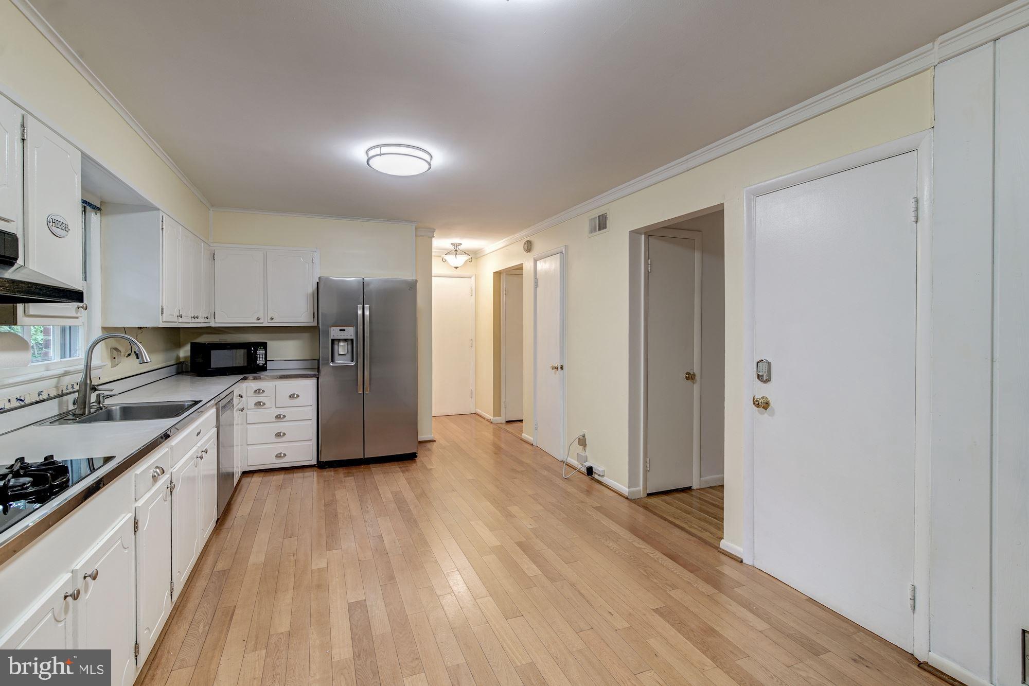 BELLE WOOD - Residential Lease