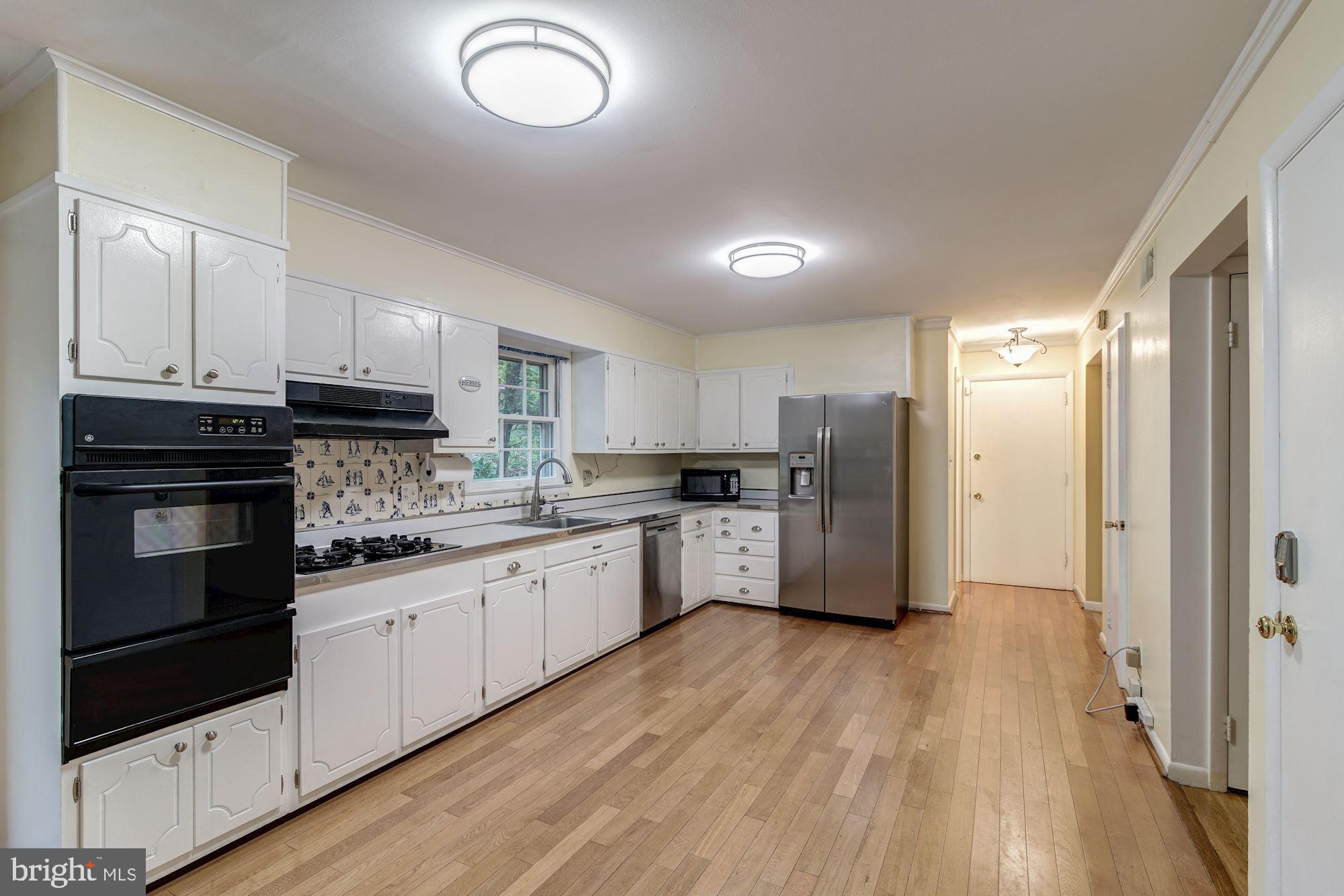 BELLE WOOD - Residential Lease