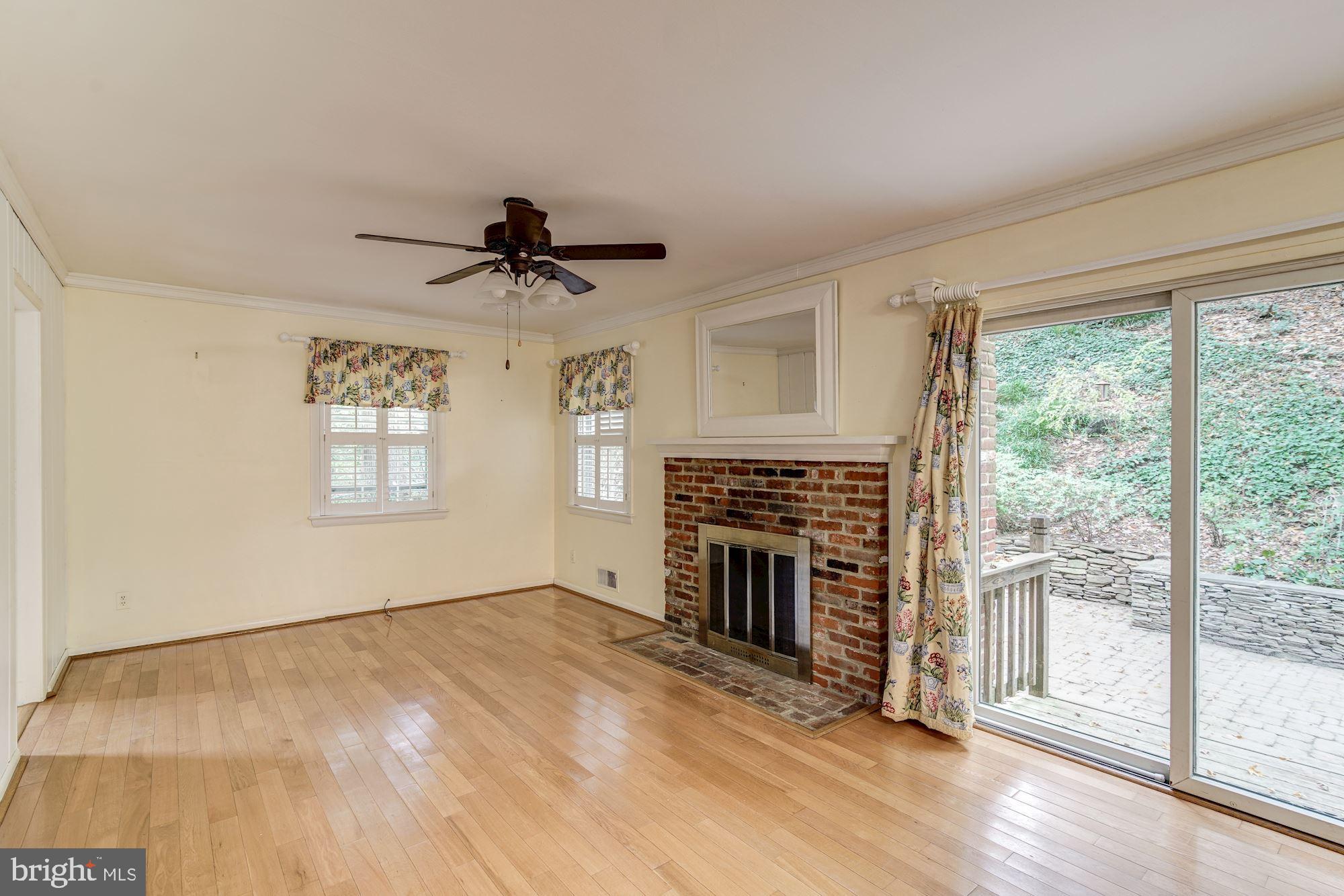 BELLE WOOD - Residential Lease