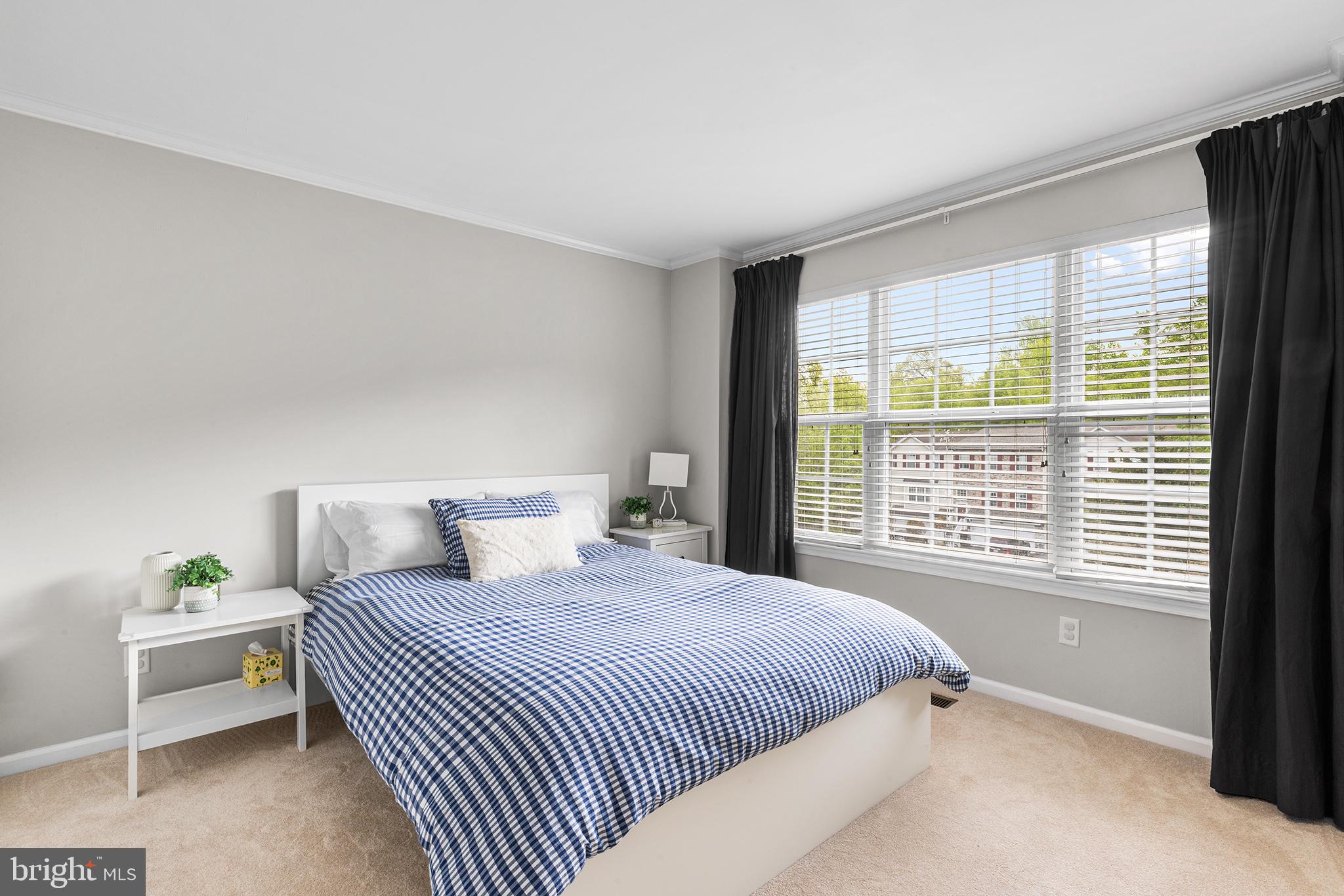 CHARLESTOWN OAKS - Residential