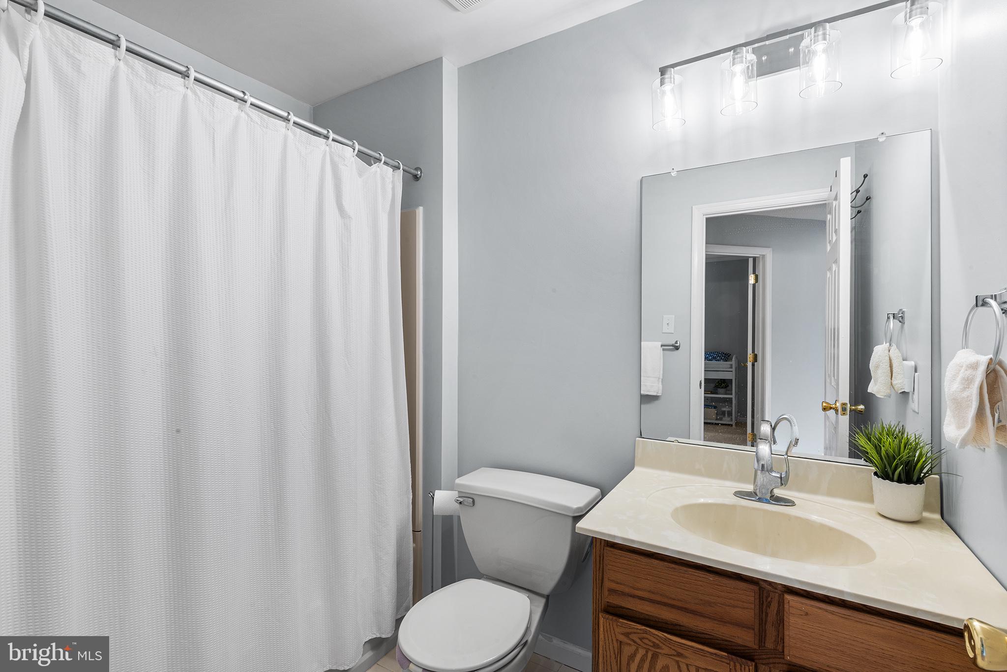 CHARLESTOWN OAKS - Residential