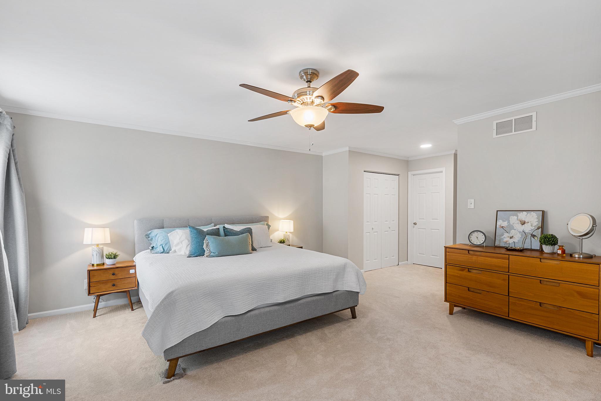 CHARLESTOWN OAKS - Residential