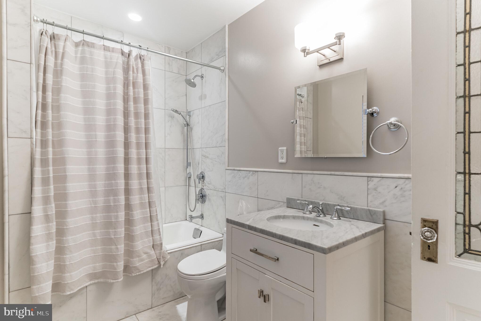 RITTENHOUSE SQUARE - Residential Lease