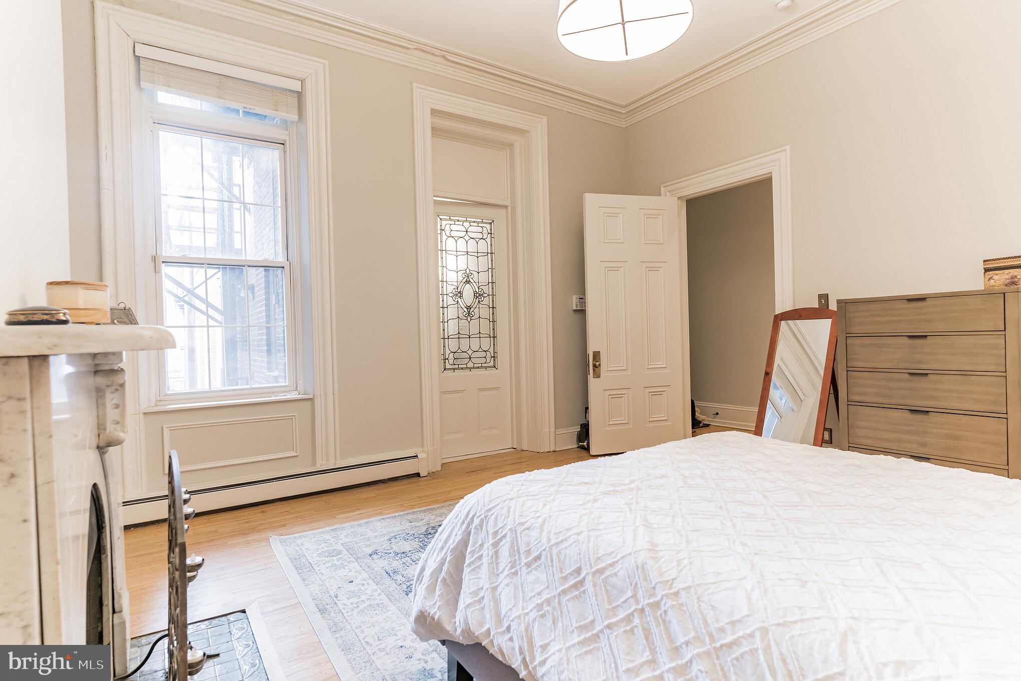RITTENHOUSE SQUARE - Residential Lease